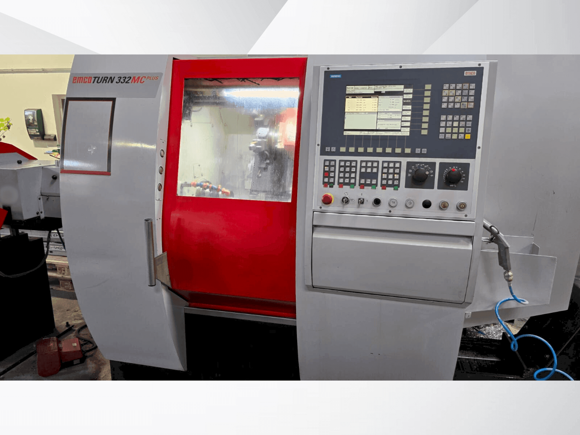 Koneen  EMCO TURN 332 MC etunäkymä
