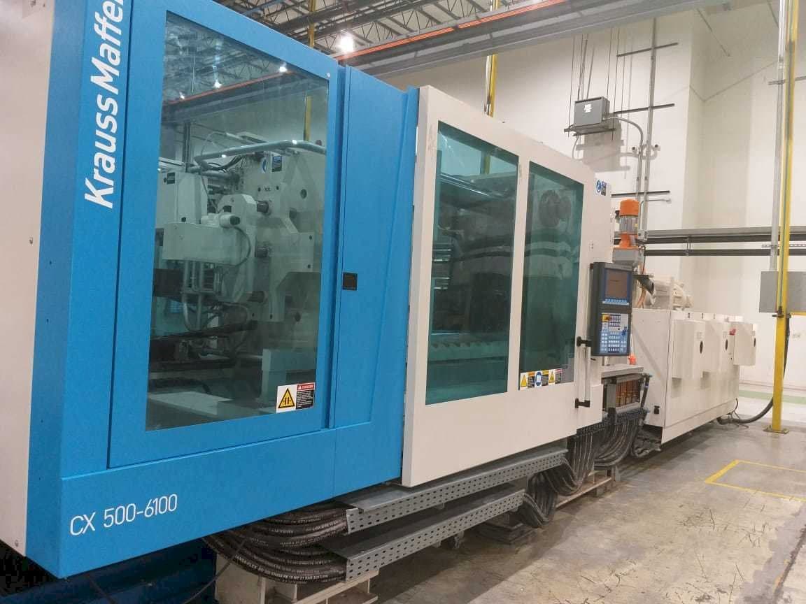 Koneen  Krauss Maffei 500-6100 CX etunäkymä