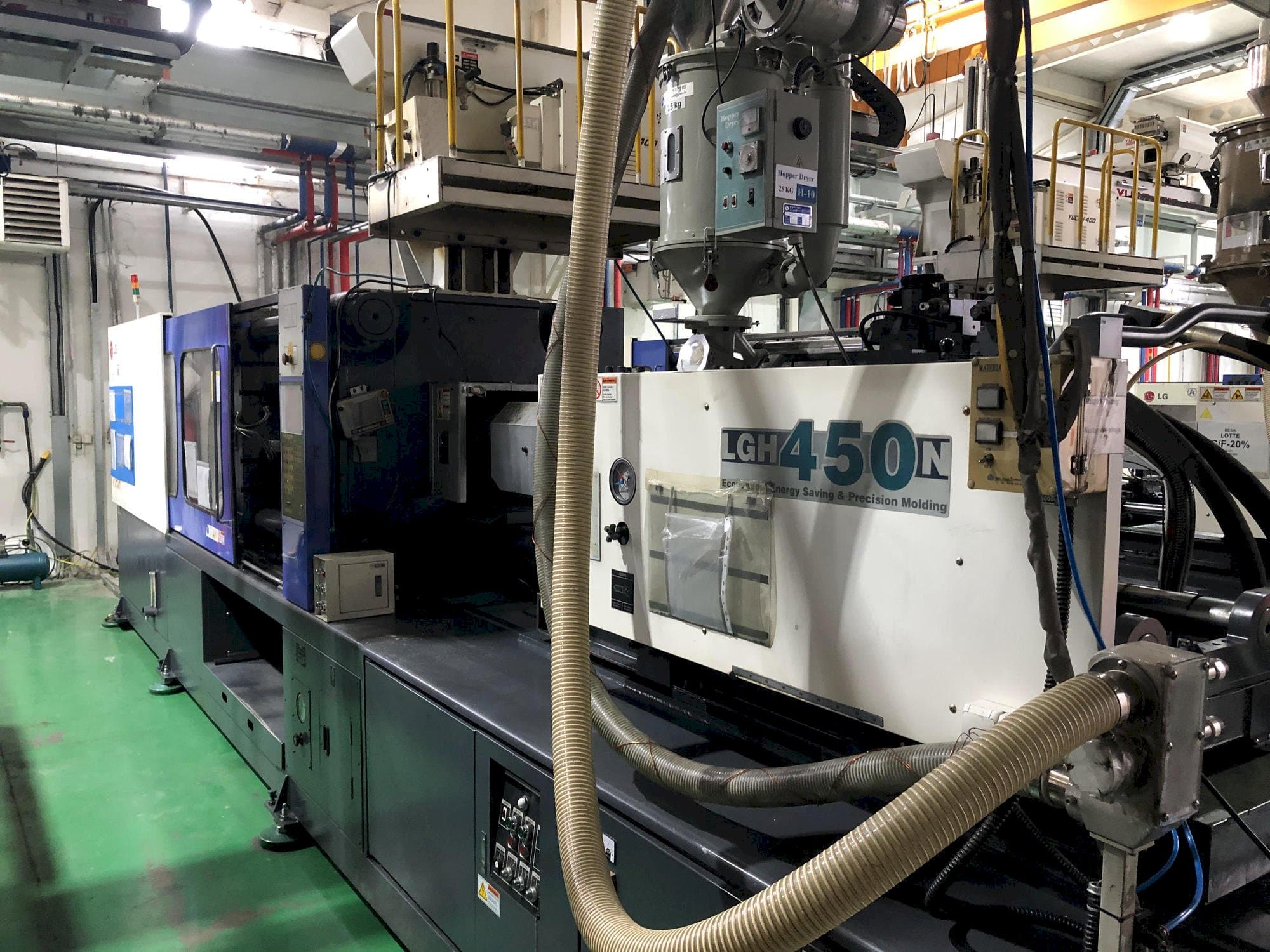 Koneen  LG LGH-450N etunäkymä