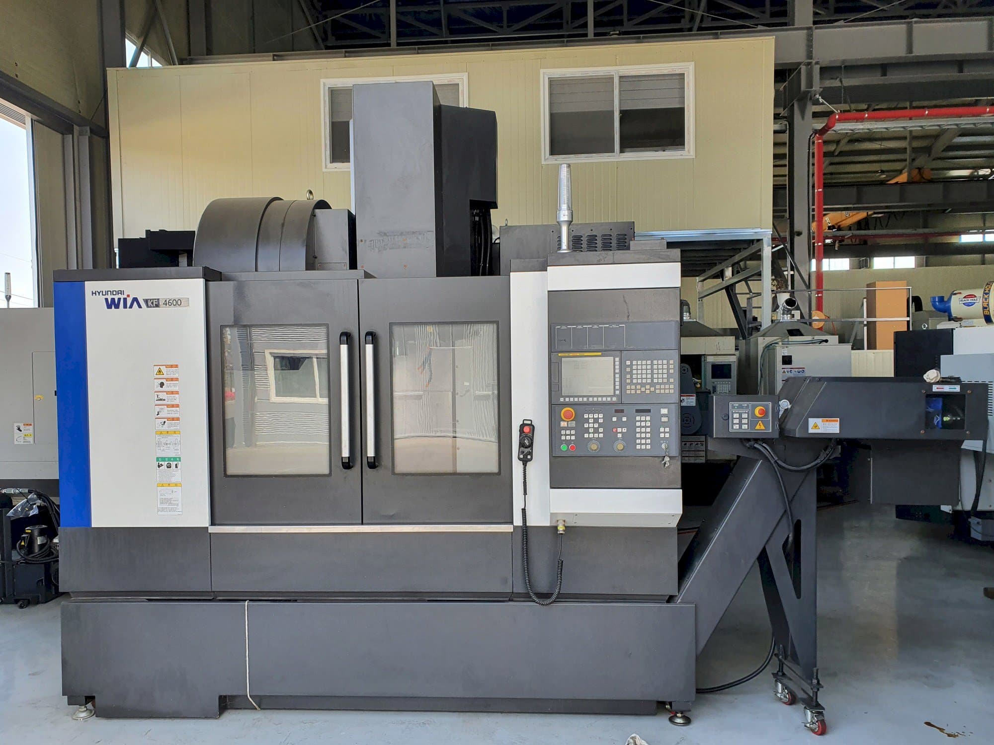 Koneen  Hyundai Wia KF4600 etunäkymä