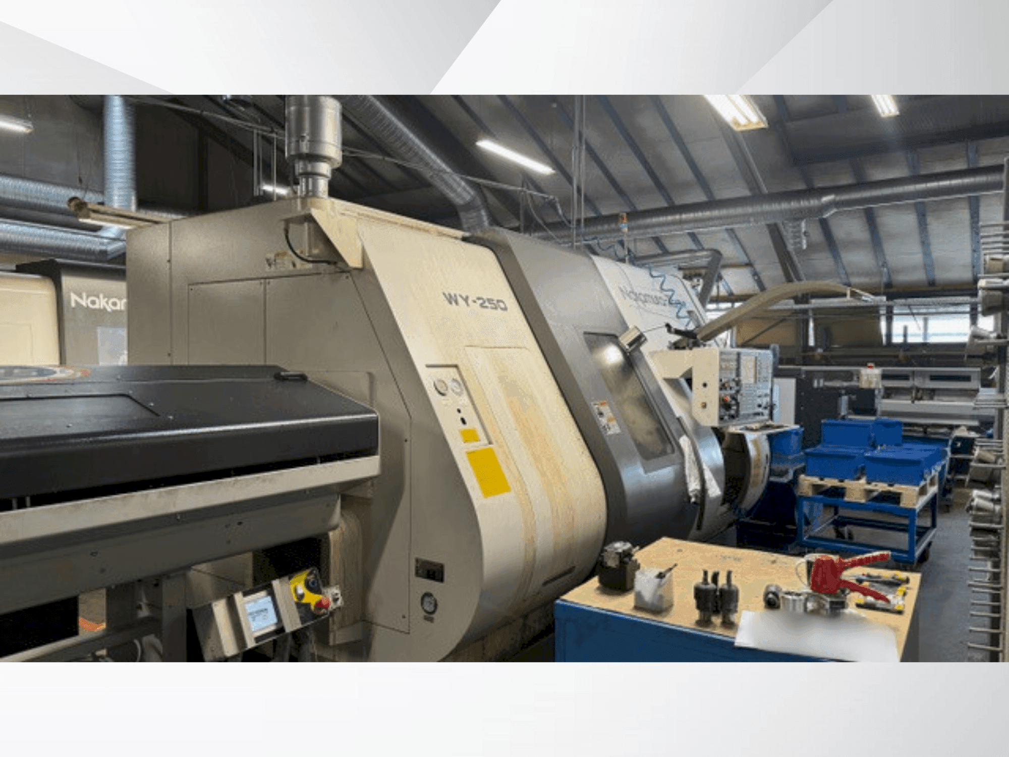 Koneen  NAKAMURA-TOME WY-250 etunäkymä