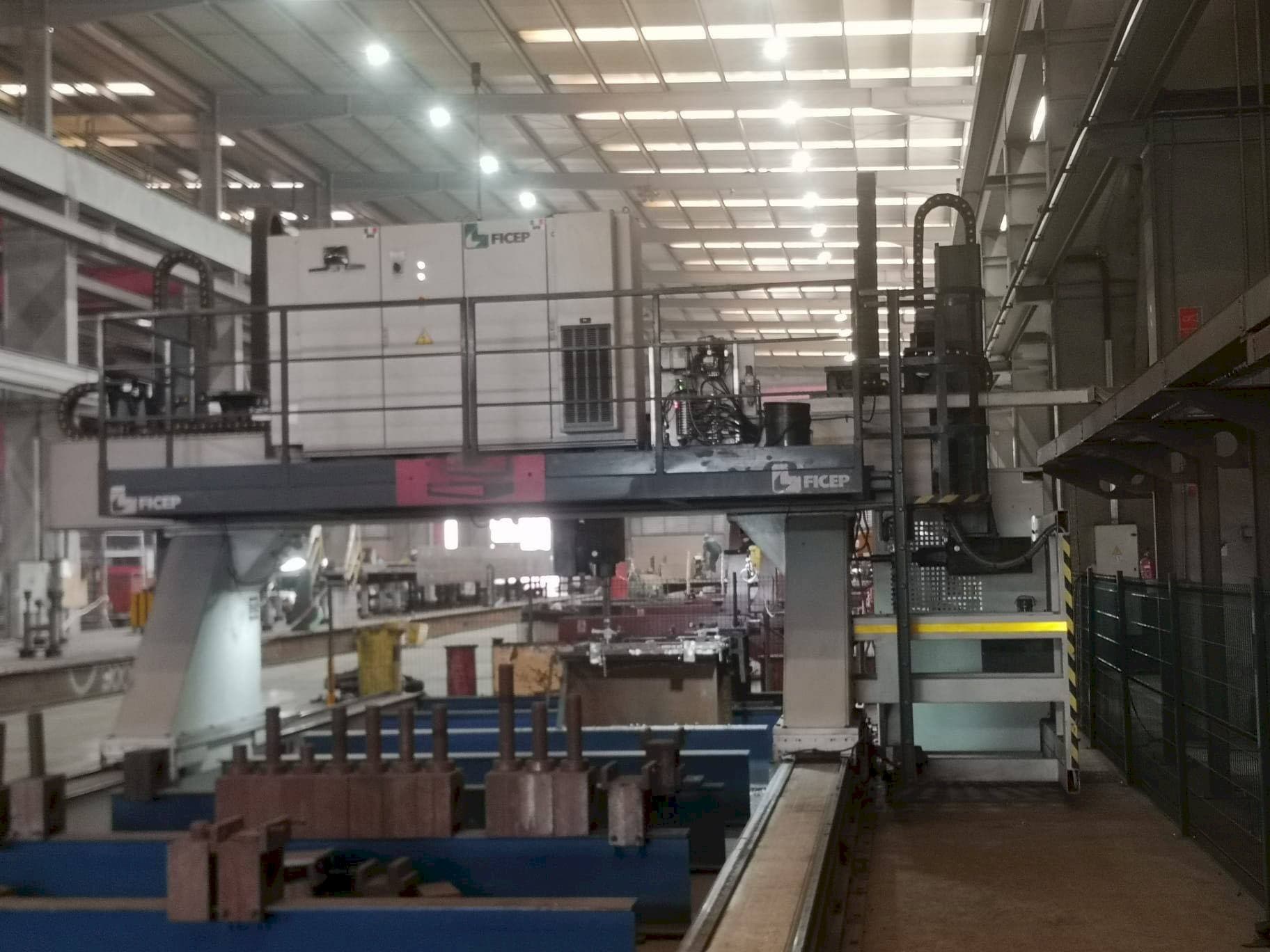 Koneen  FICEP 3003/12 GDD etunäkymä