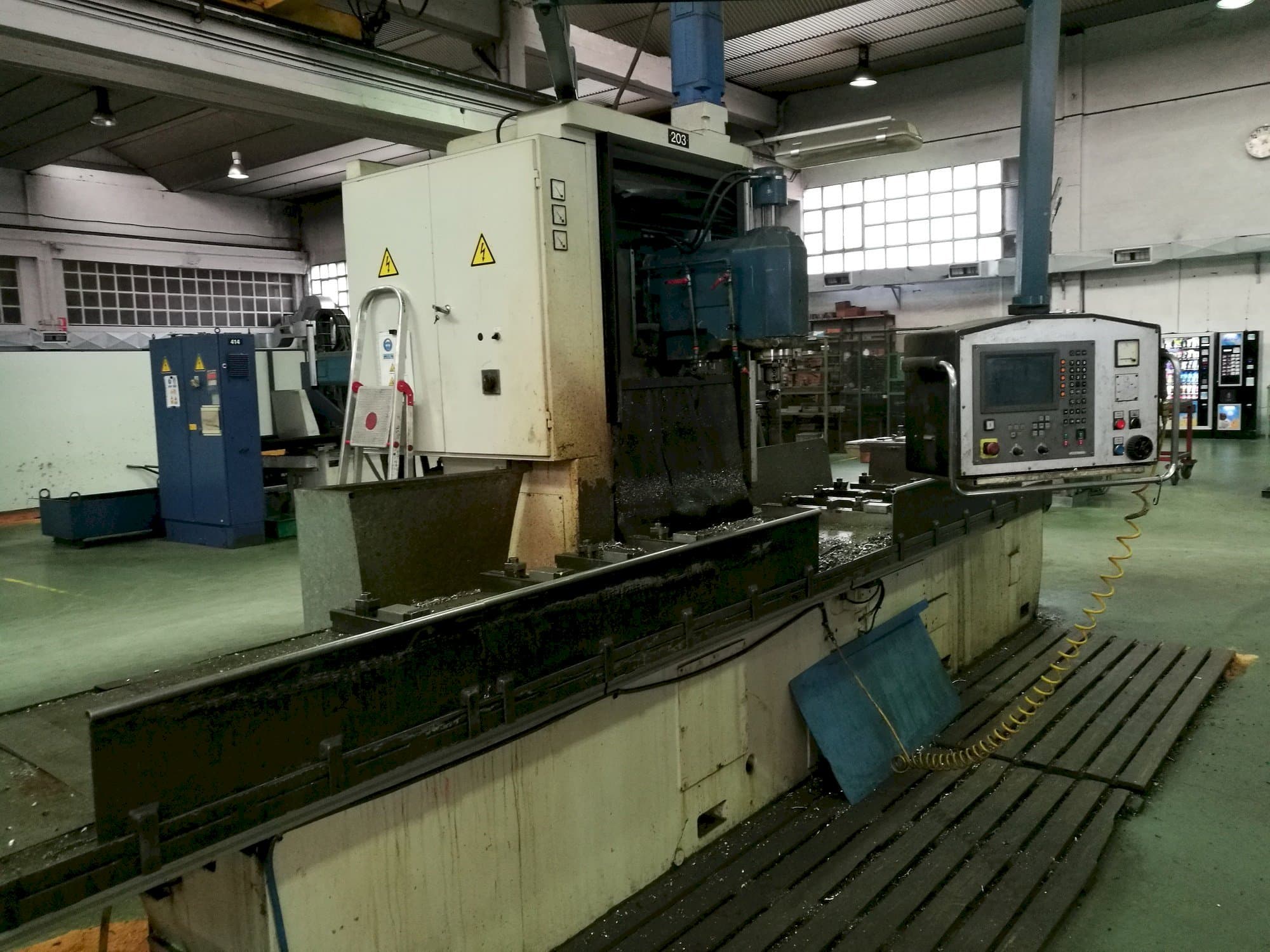 Koneen  Correa A-20/44 vasemman sivun näkymä