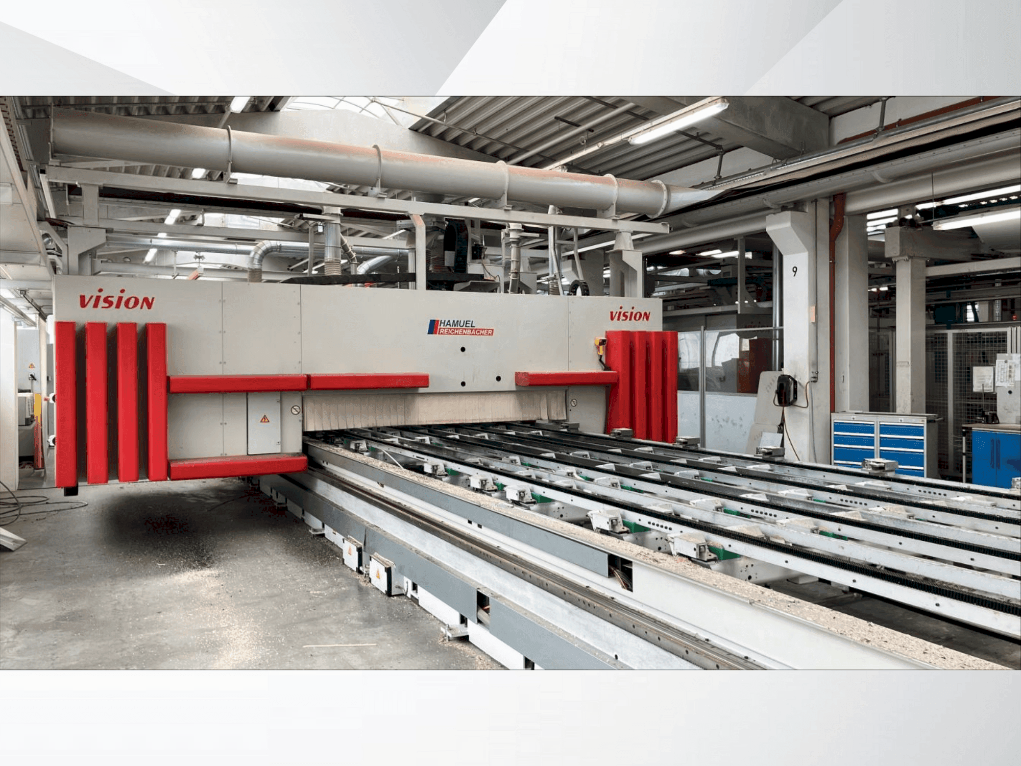 Koneen  Hamuel Reichenbacher VISION III-TT-L etunäkymä