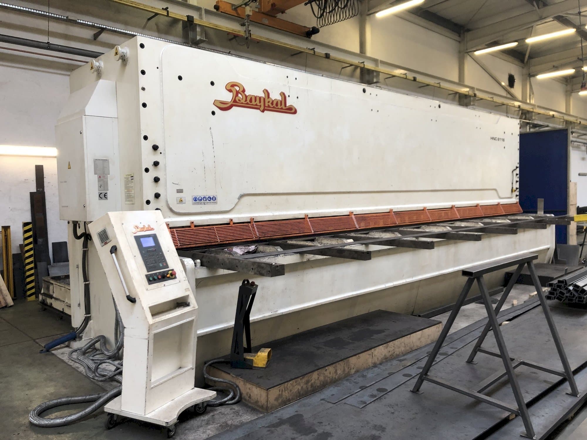 Koneen  Baykal HNC 8116 etunäkymä