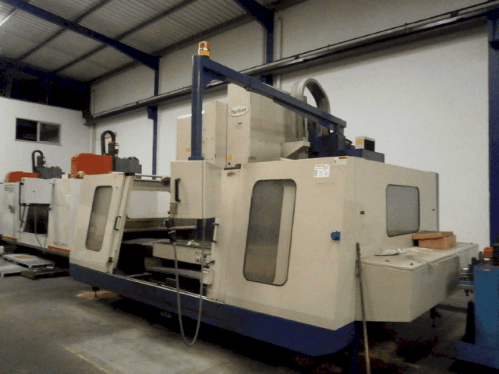 Koneen  HARTFORD HV-80A etunäkymä