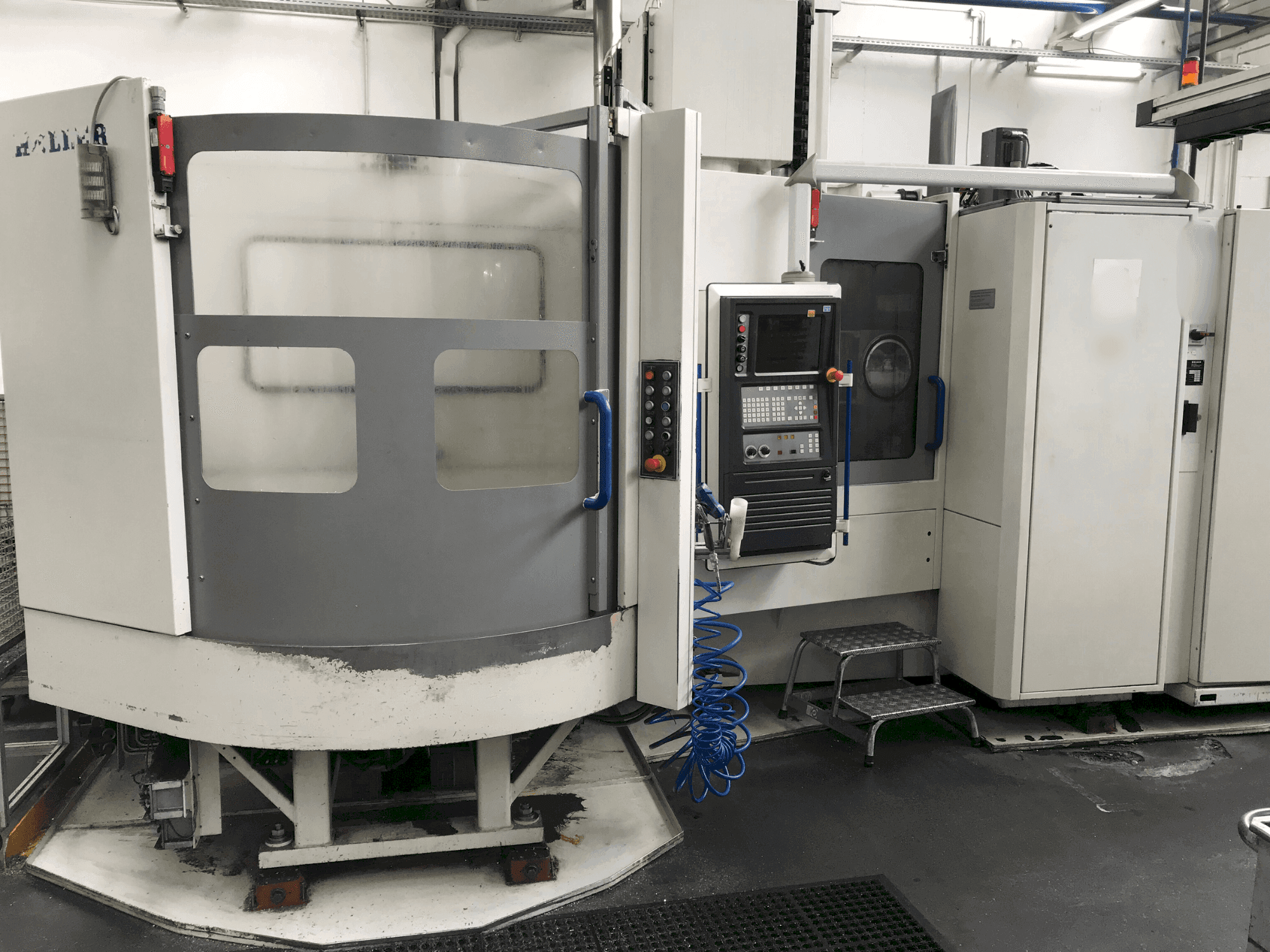 Koneen  HELLER MC 16 etunäkymä