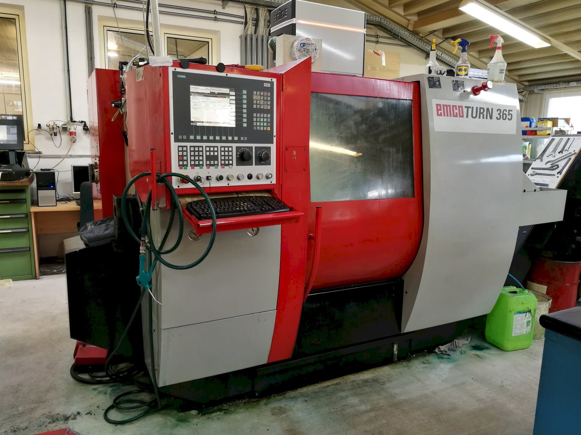 Koneen  EMCO TURN 365 vasen näkymä