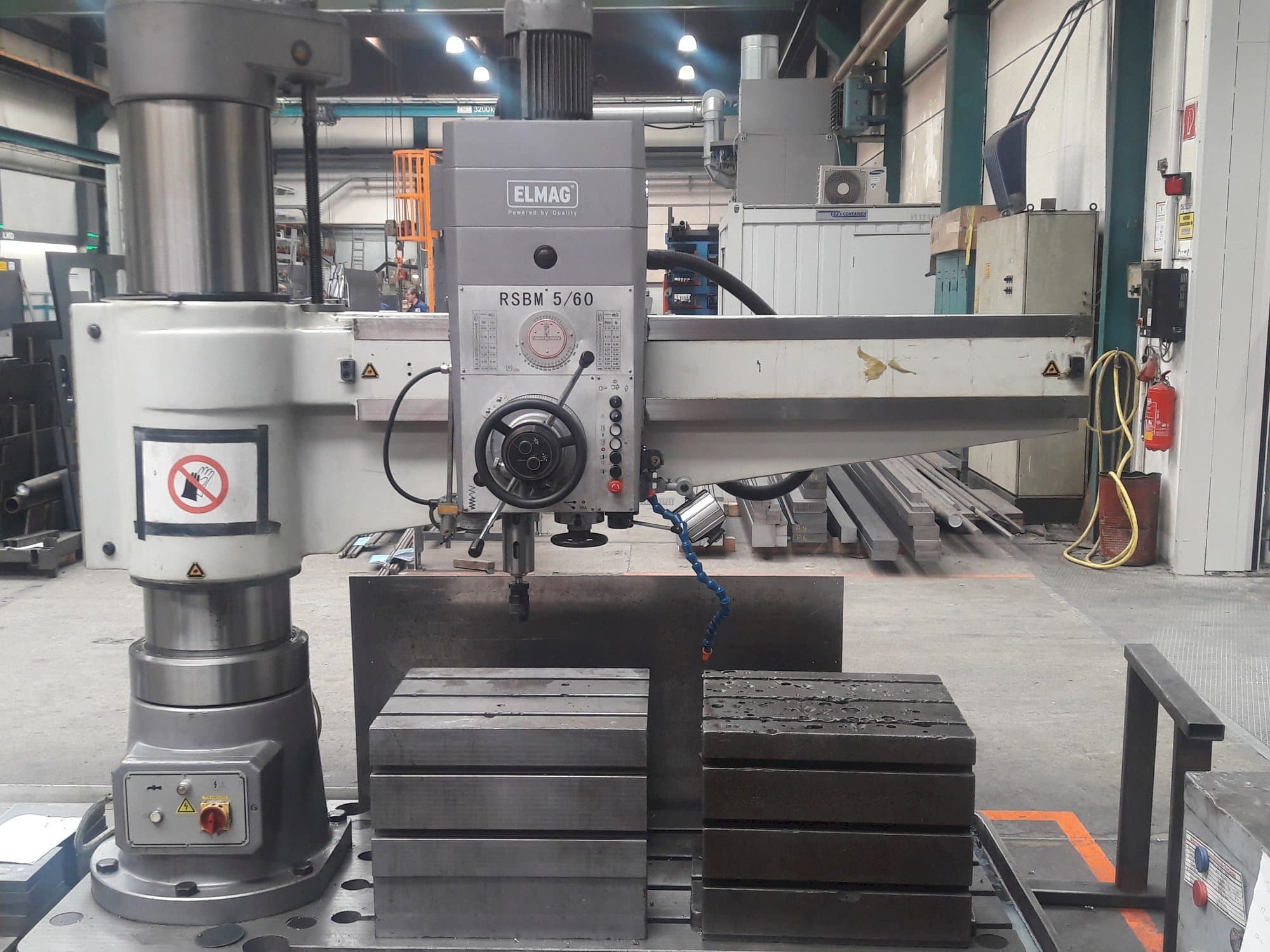 Koneen  ELMAG RSBM 5/60 etunäkymä