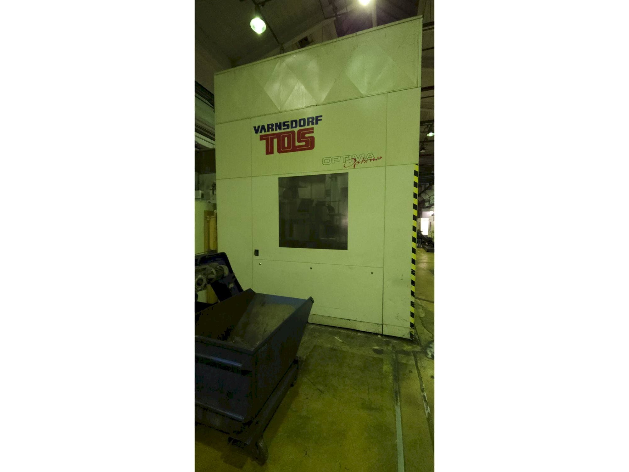 Koneen  TOS Optima etunäkymä