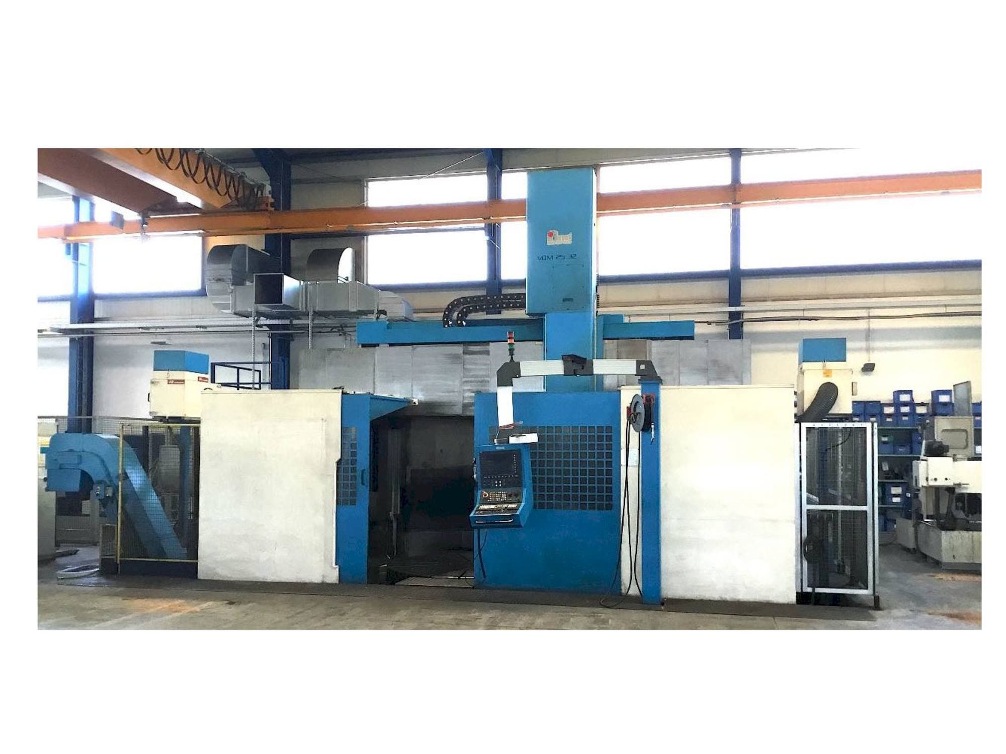 Koneen  imt VBM 25.32 etunäkymä