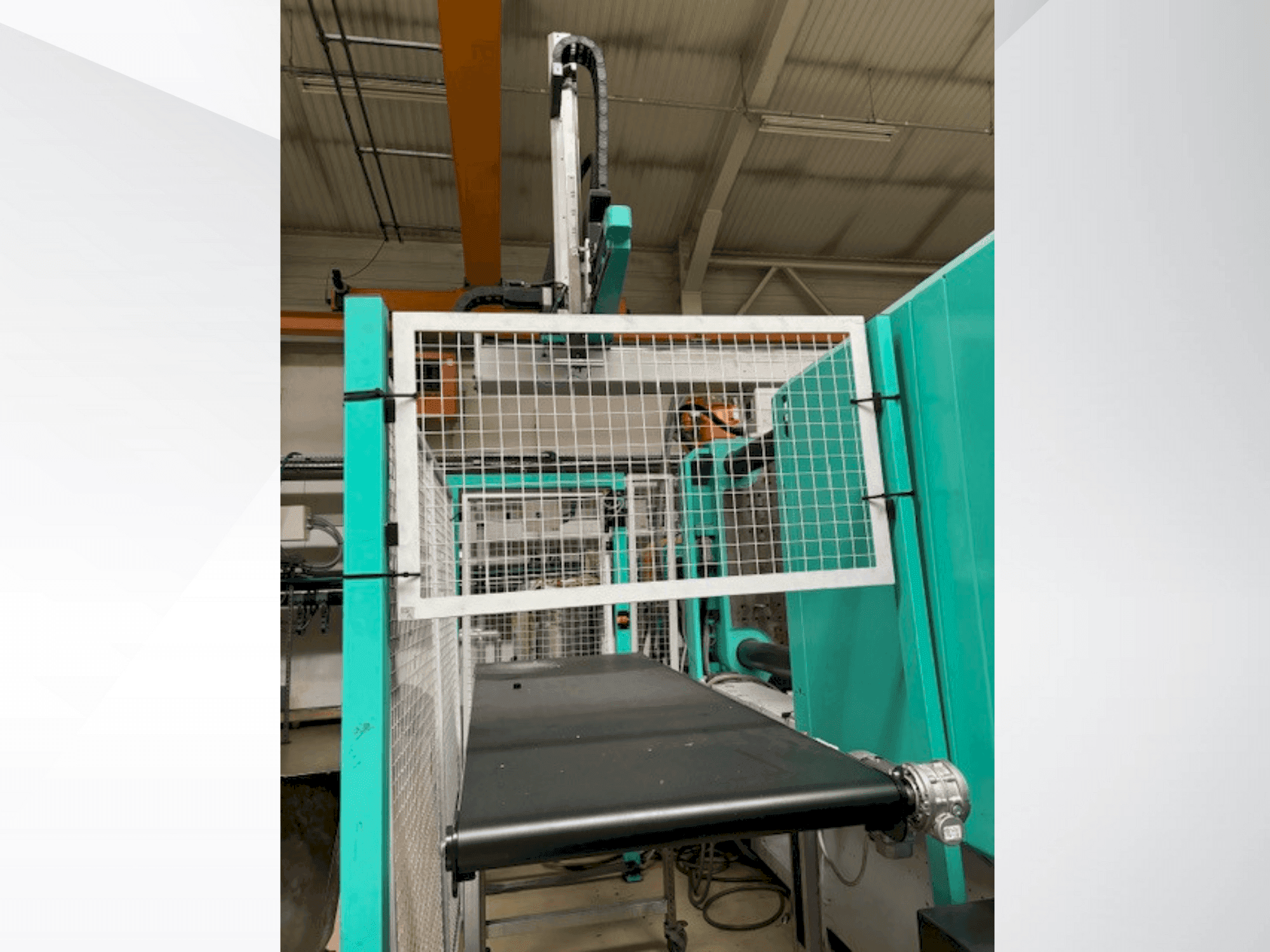 Koneen  Arburg Allrounder 920S 4600-2100 etunäkymä