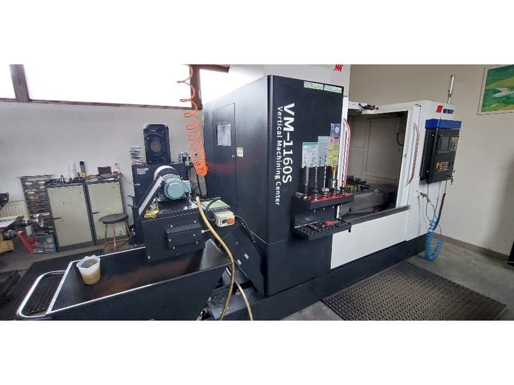 Koneen  Neway VM 1160 etunäkymä