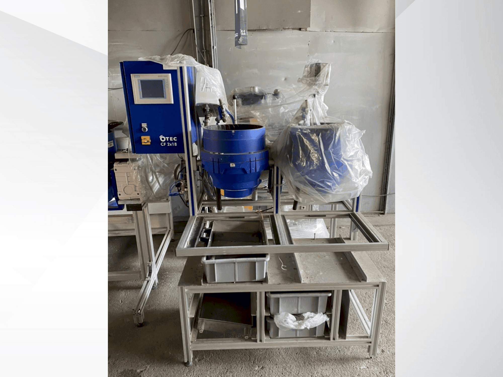 Koneen  OTEC CF 2x 18 etunäkymä