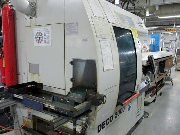 Koneen  Tornos-Bechler DECO 20 vasemman sivun näkymä