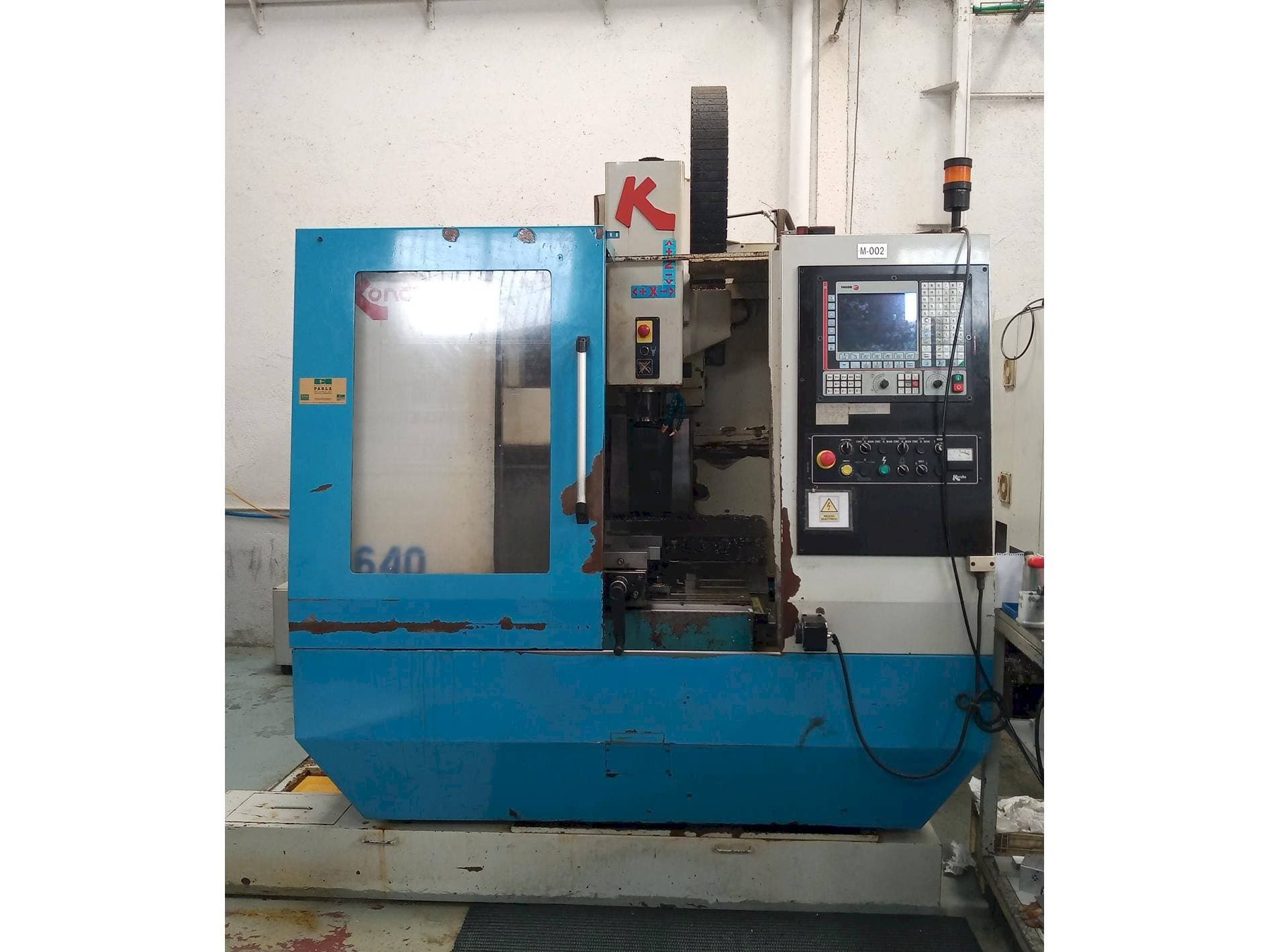 Koneen  KONDIA B-640 etunäkymä