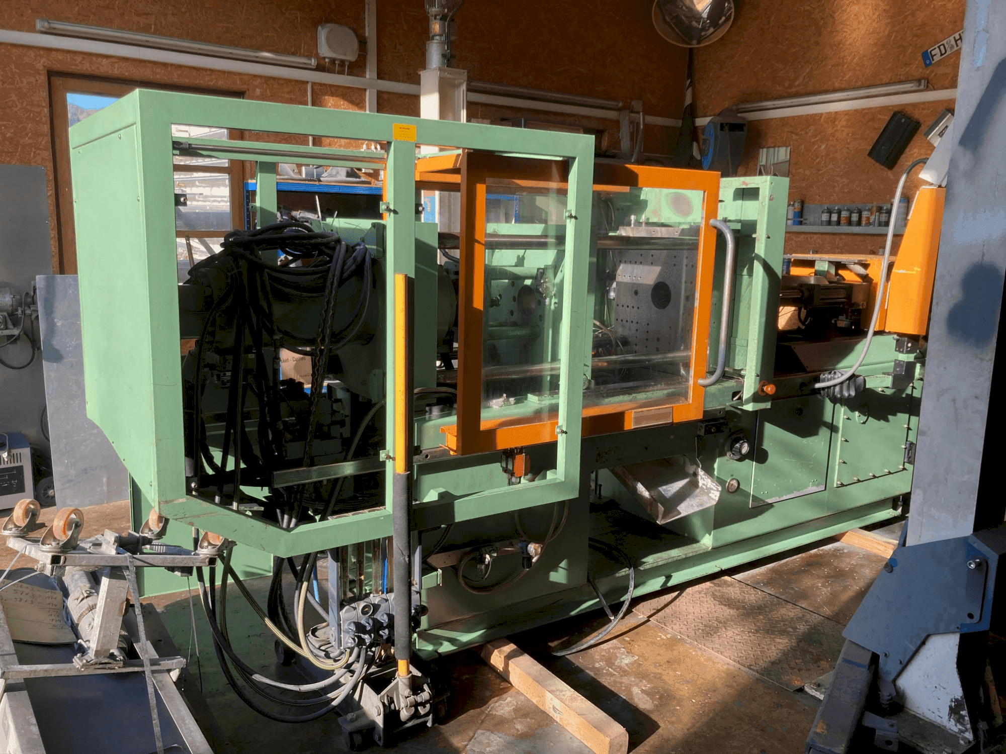 Koneen  FERROMATIK K75-S etunäkymä