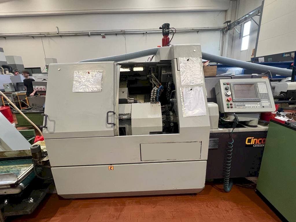 Koneen  Citizen M32 etunäkymä