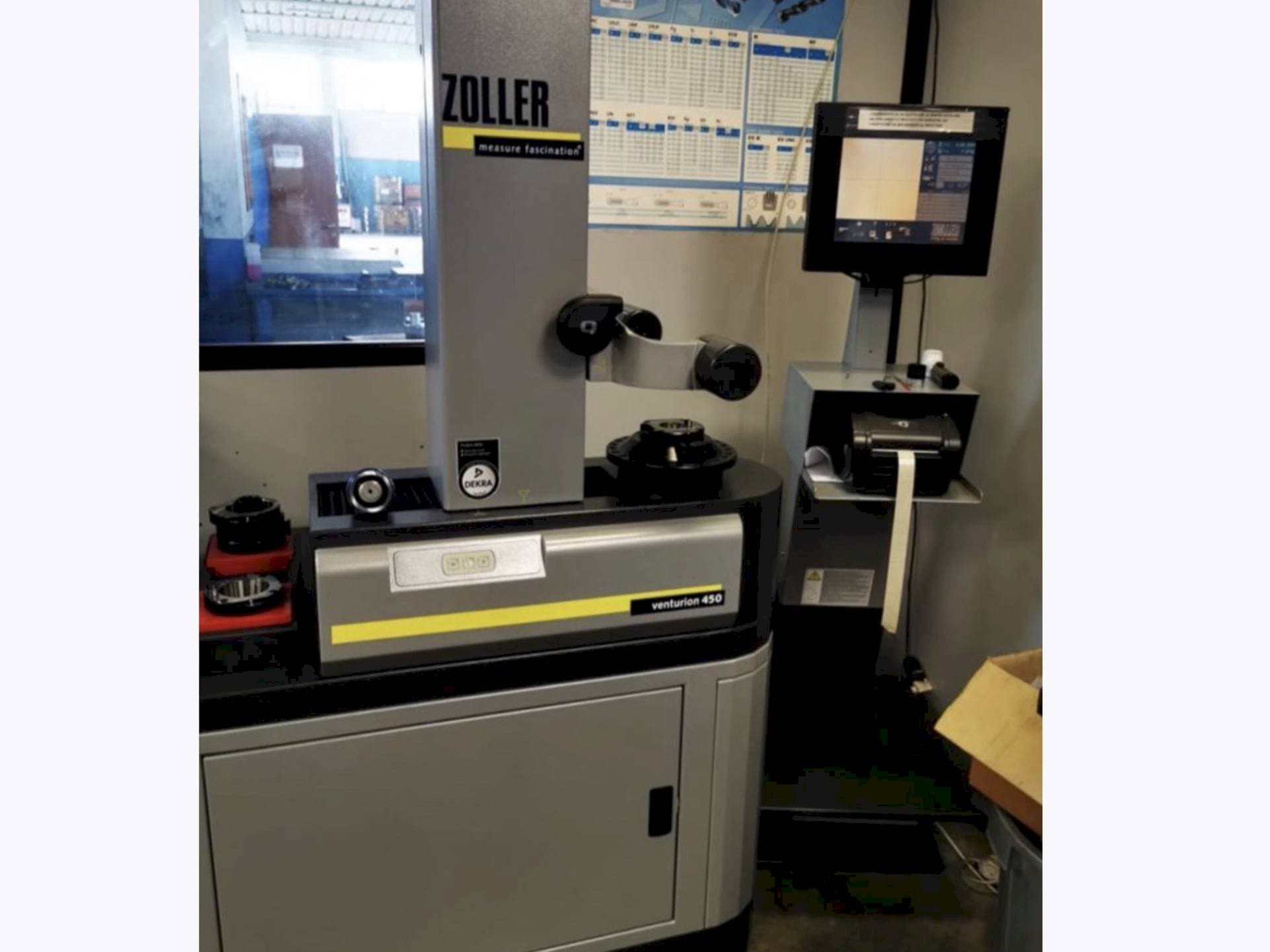 Koneen Zoller Venturion 450 etunäkymä