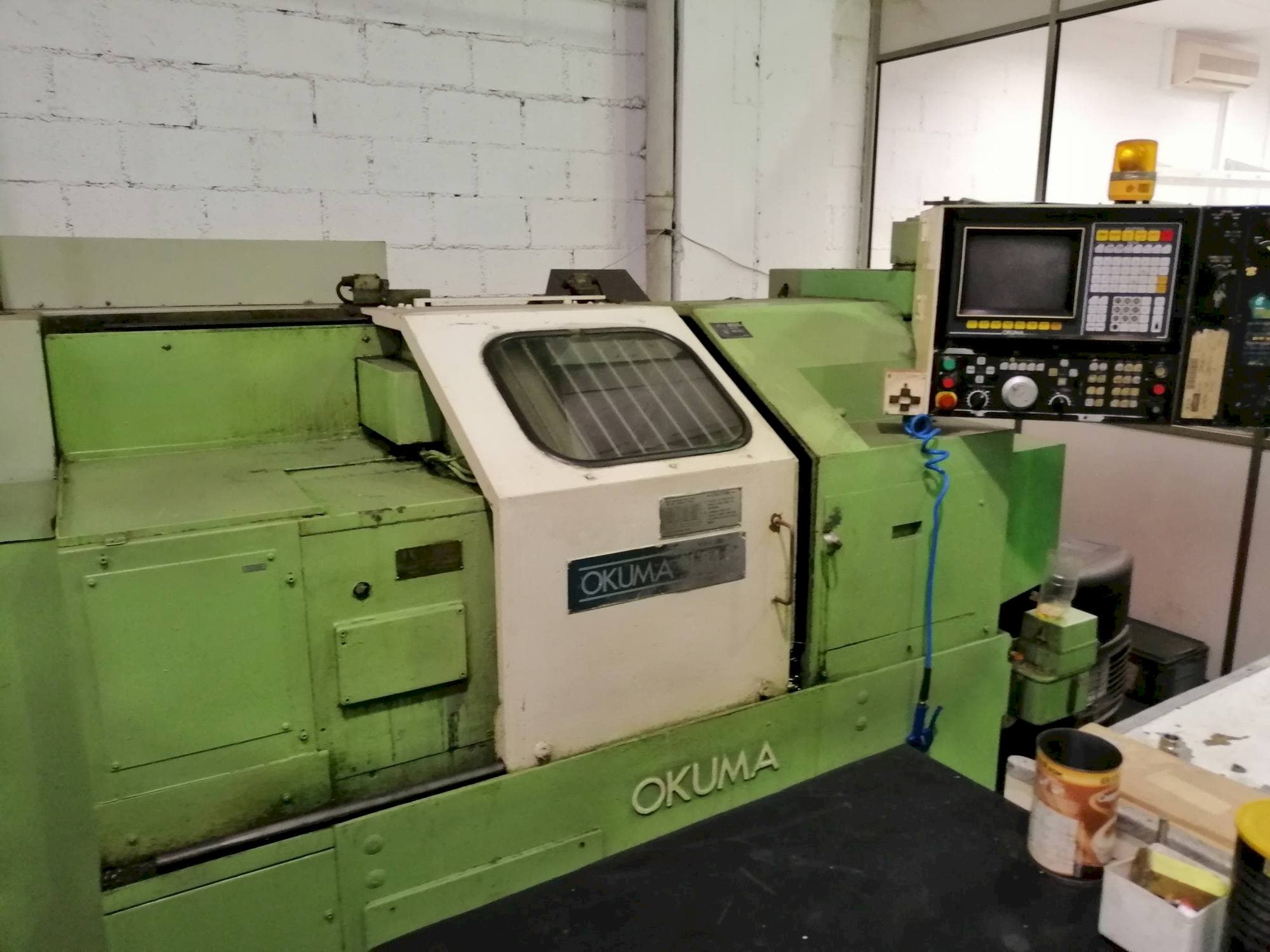 Koneen  Okuma LB15 etunäkymä