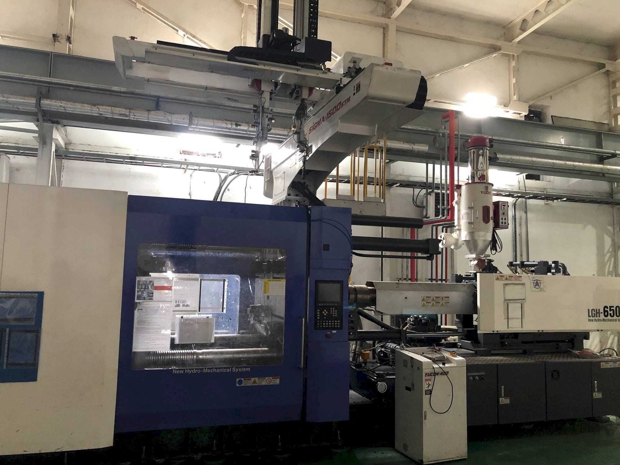 Koneen  LG LGH-650M etunäkymä