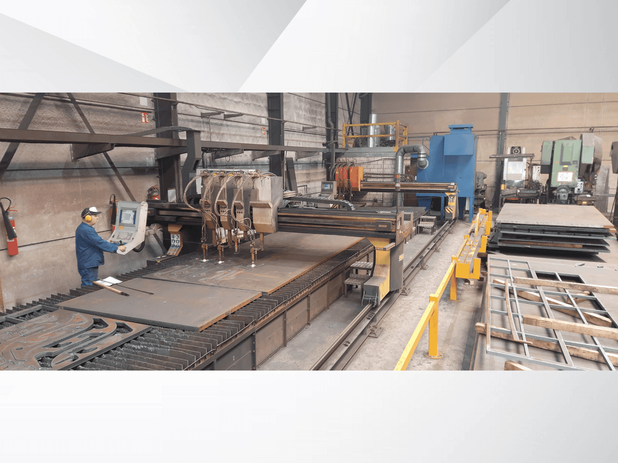 Koneen  SOITAAB Lineatech-Nova 40 etunäkymä