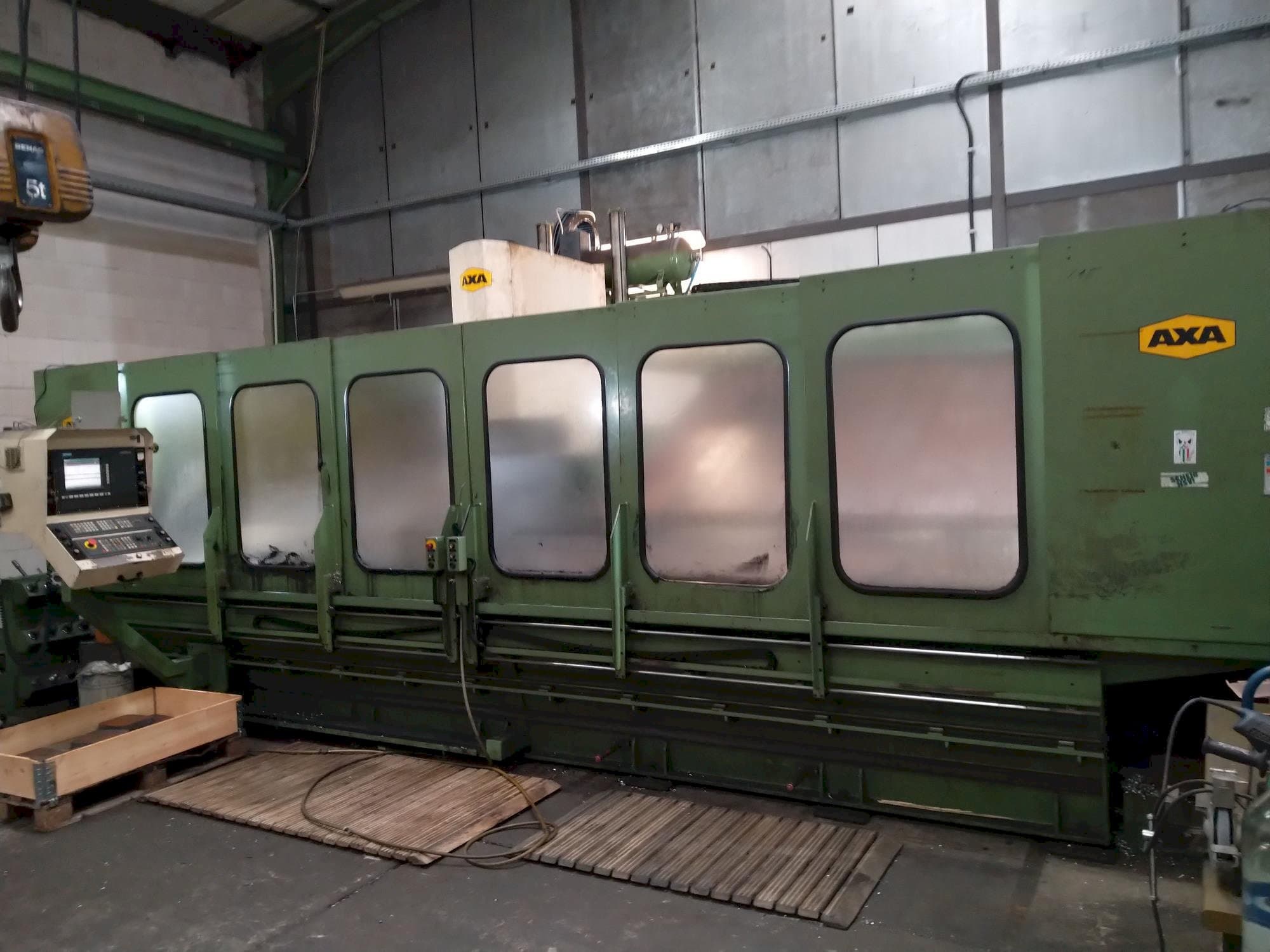 Koneen  AXA VSC 5000-m etunäkymä