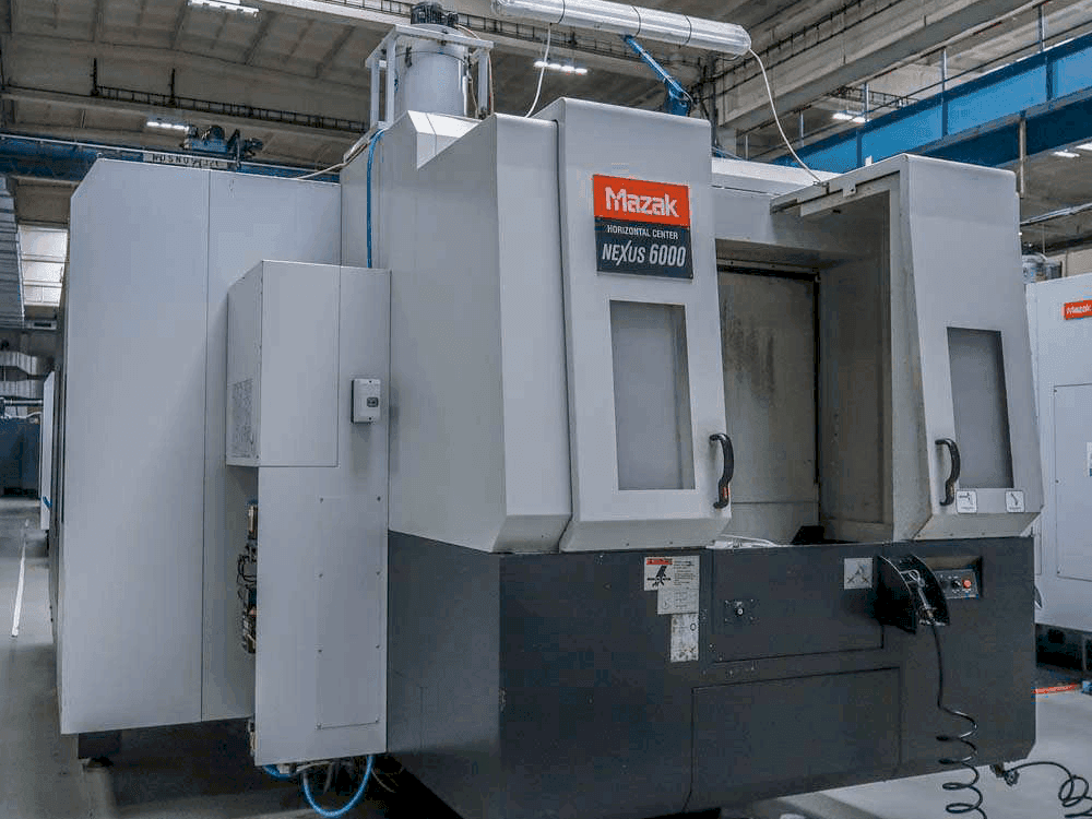 Koneen  Mazak NEXUS HCN 6000 etunäkymä