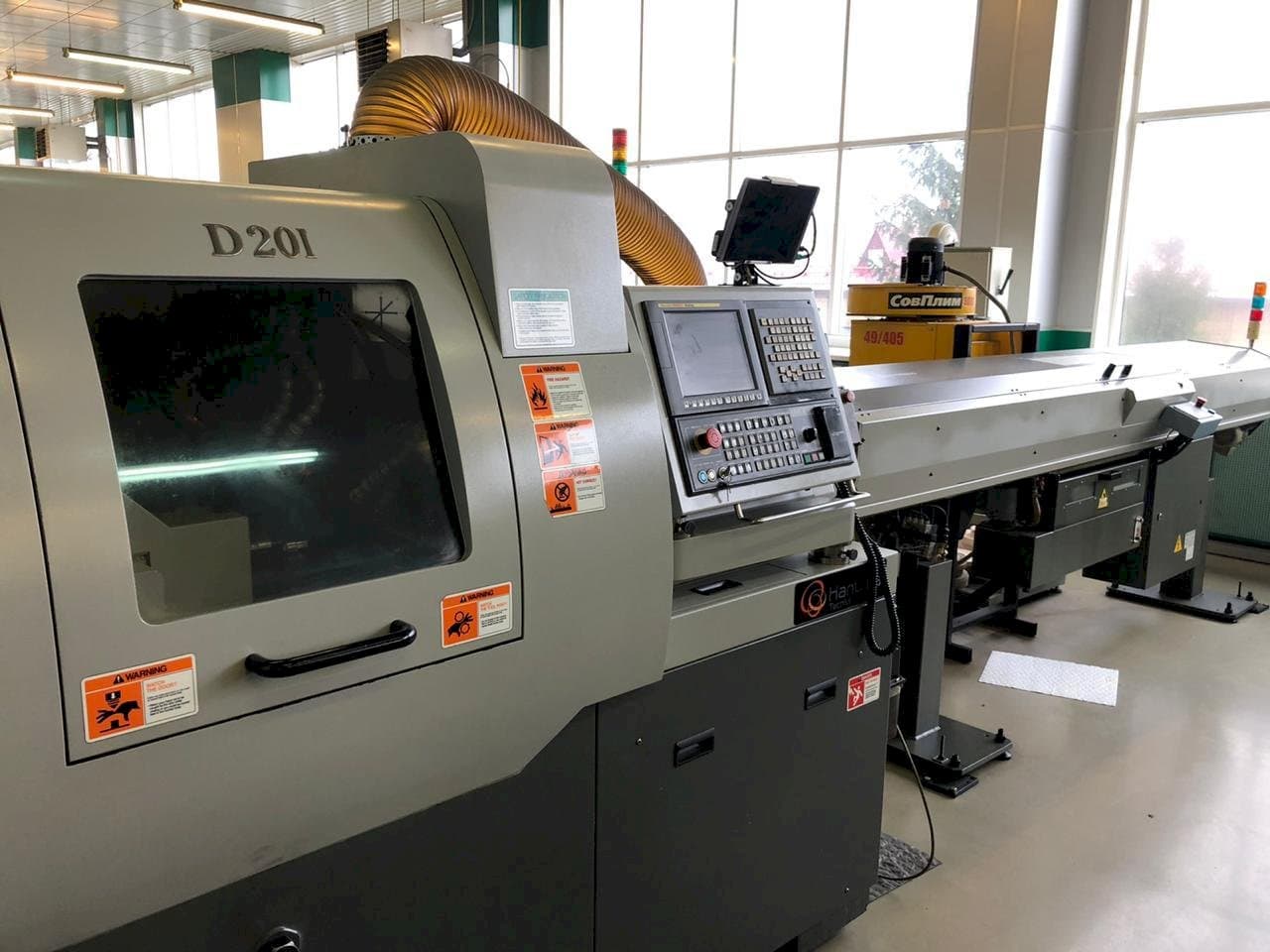 Koneen  Hanwha XD20M etunäkymä