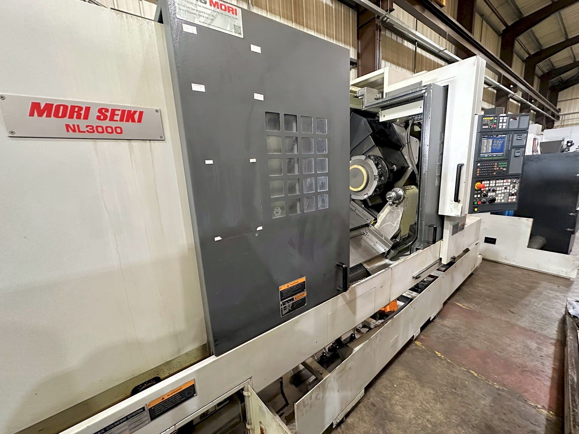 Koneen  MORI SEIKI NL3000Y/1250 etunäkymä