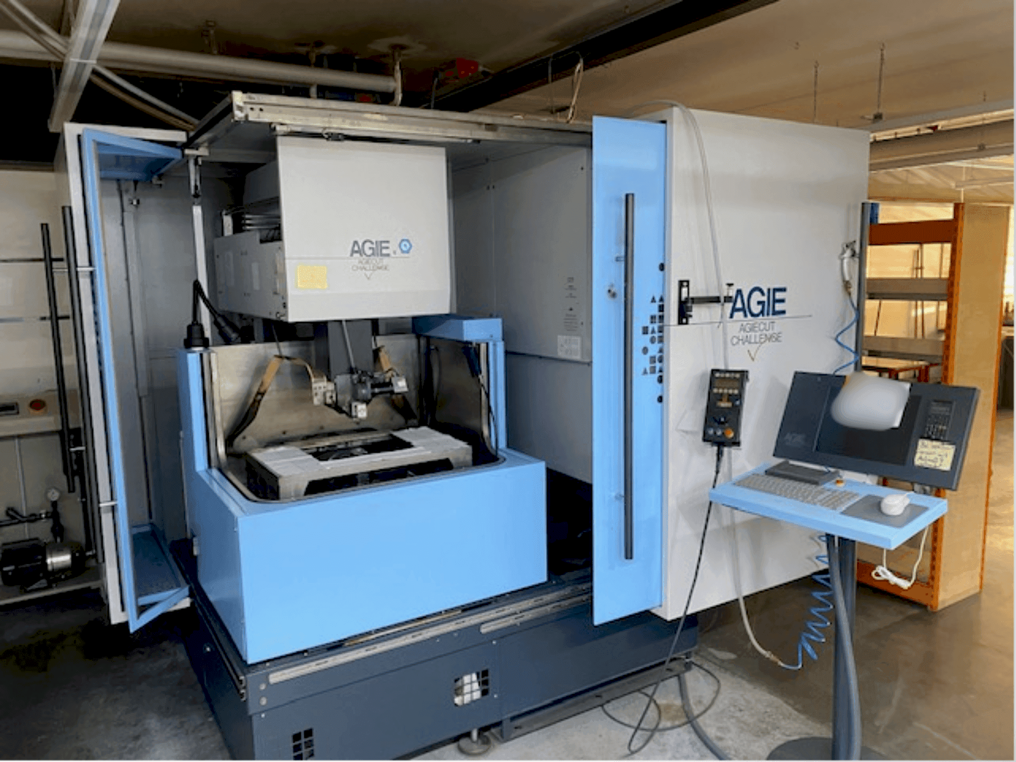 Koneen  AGIE Agiecut Challenge V2 etunäkymä