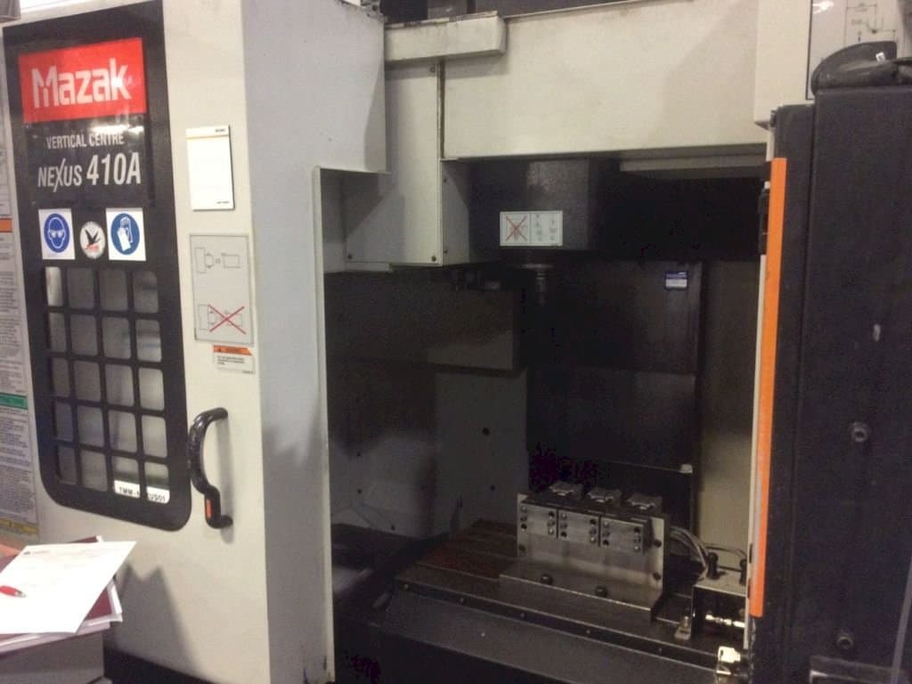 Koneen  Mazak Nexus VCN 410A etunäkymä