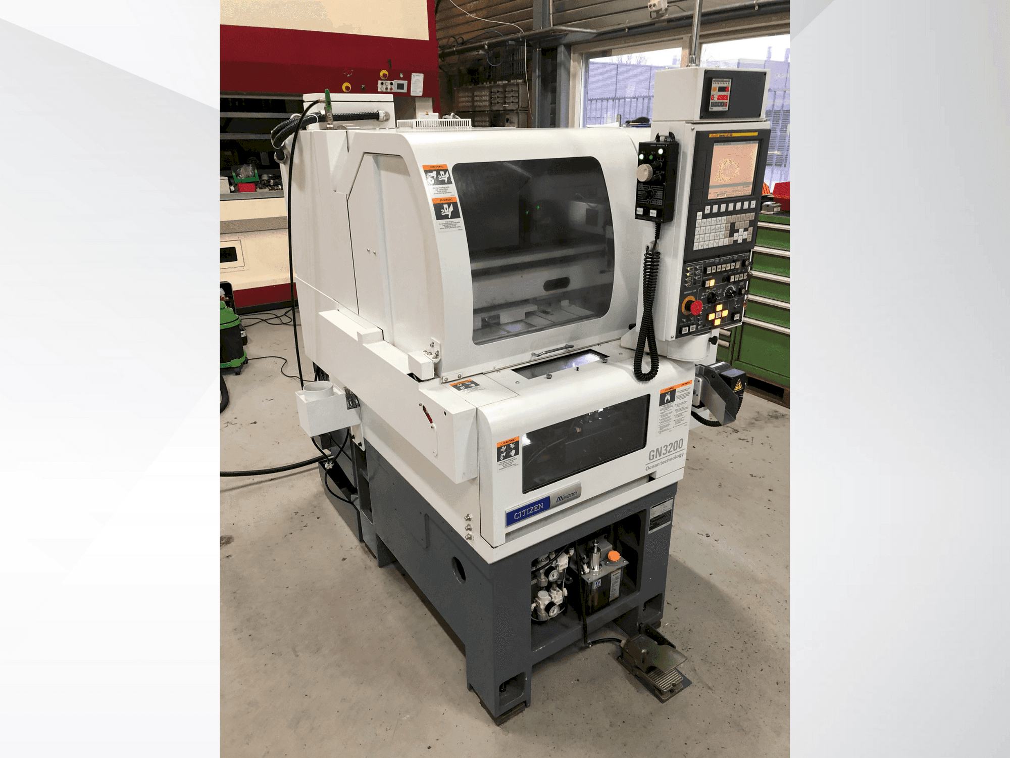 Koneen  Citizen Miyano GN-3200 etunäkymä