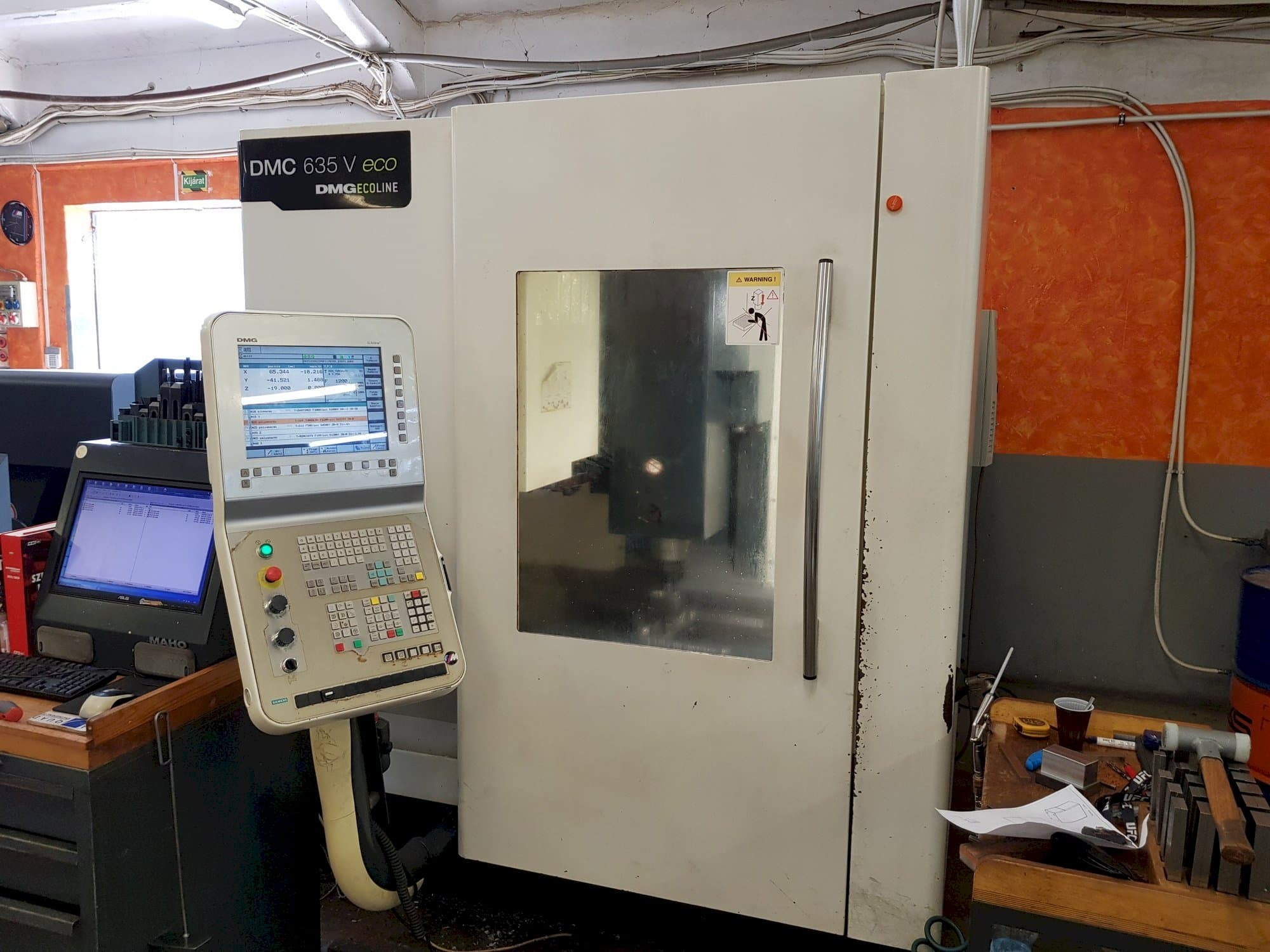 Koneen  DMG DMC 635 V eco etunäkymä