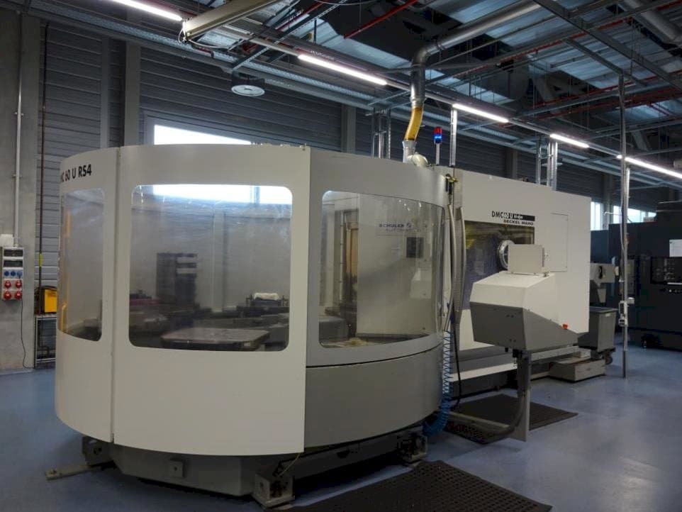 Koneen  DECKEL MAHO DMC 60 U RS4 etunäkymä