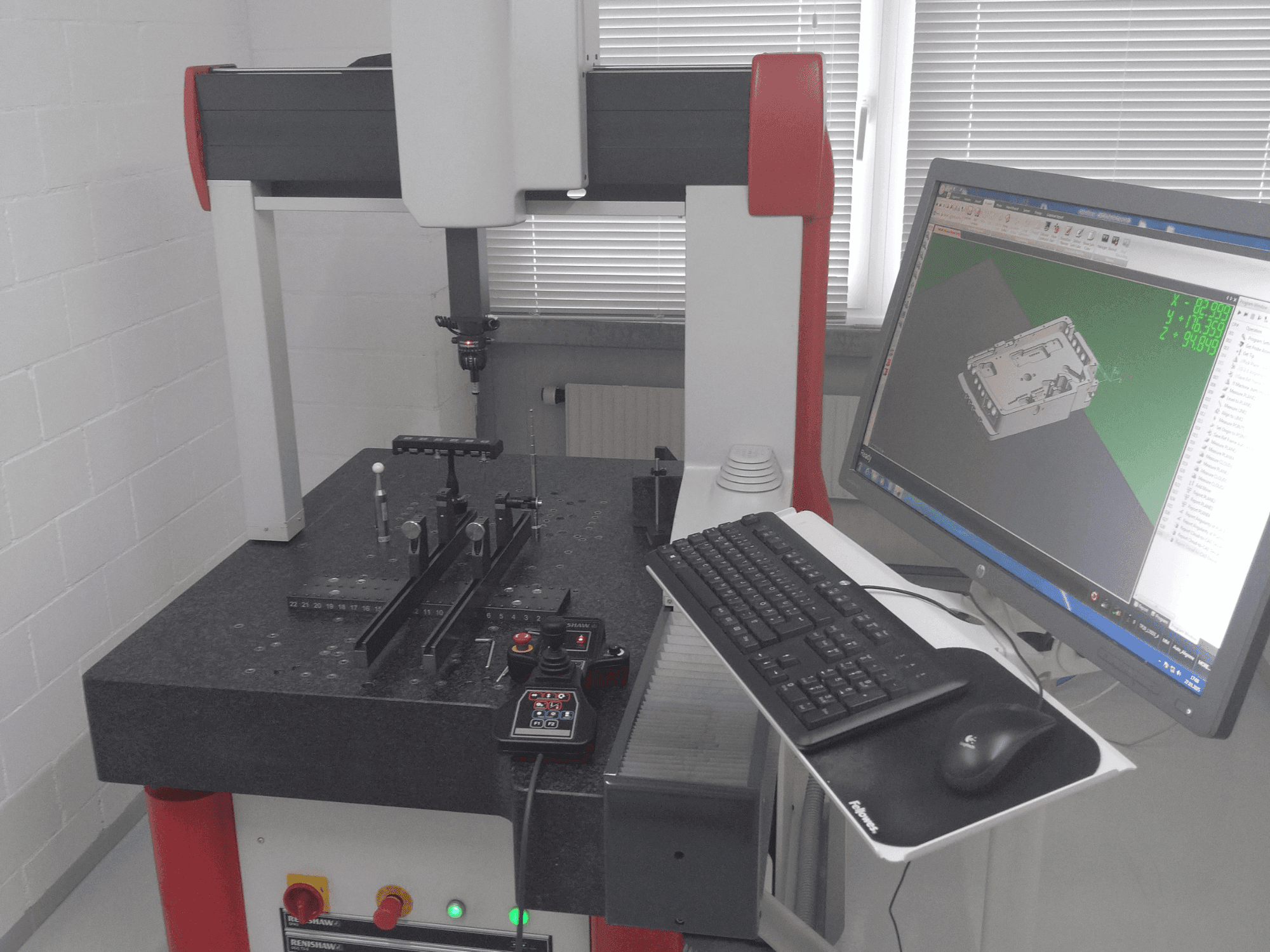 Koneen  Coord3 Ares 700 etunäkymä