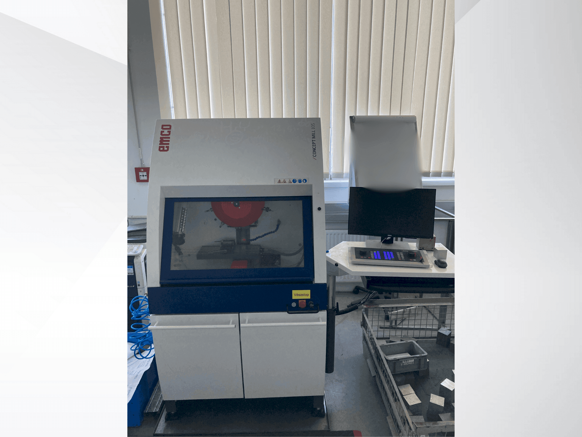 Koneen  EMCO Concept Mill 105 etunäkymä