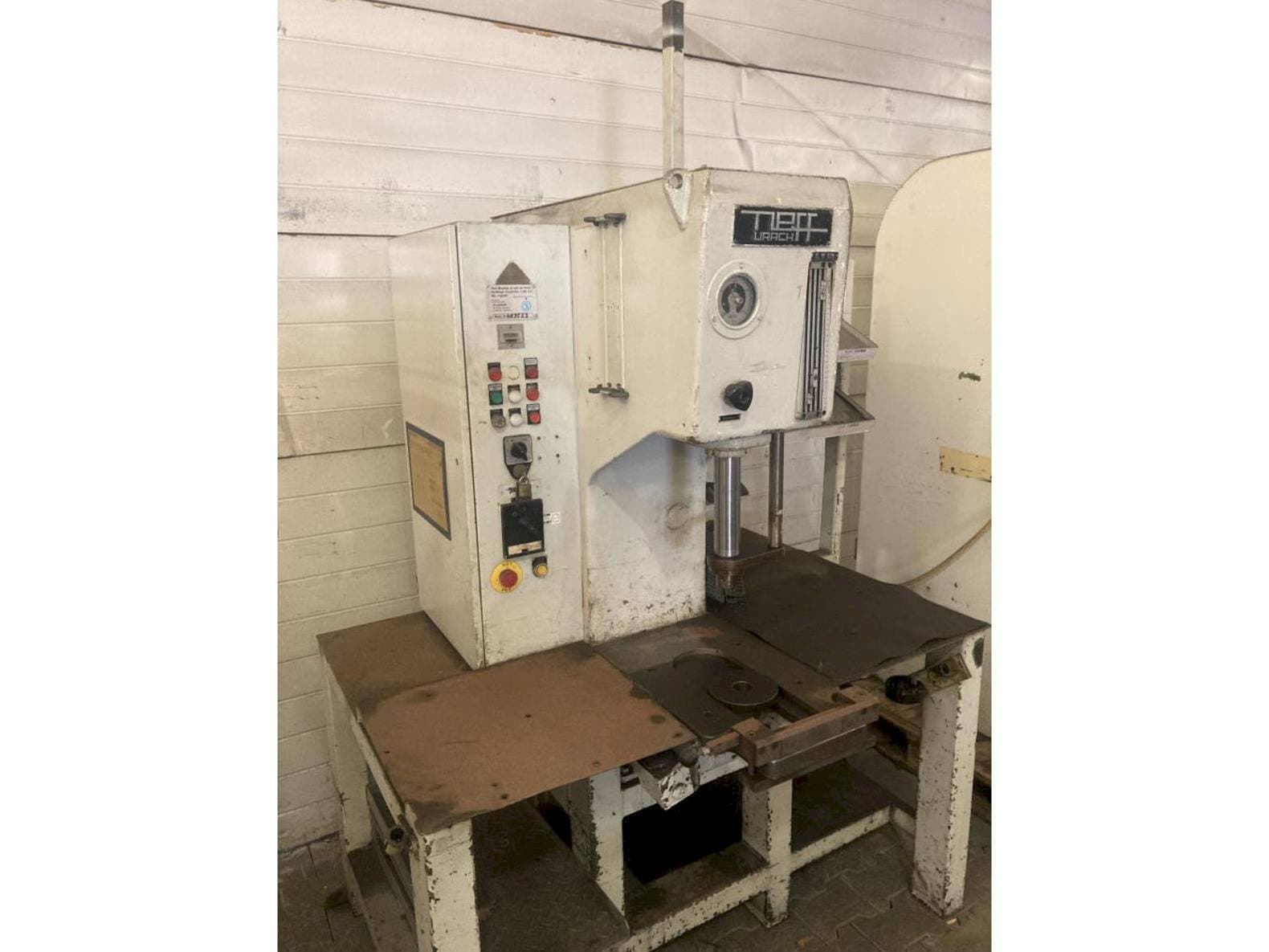 Koneen  Walter NEFF T6.3 etunäkymä