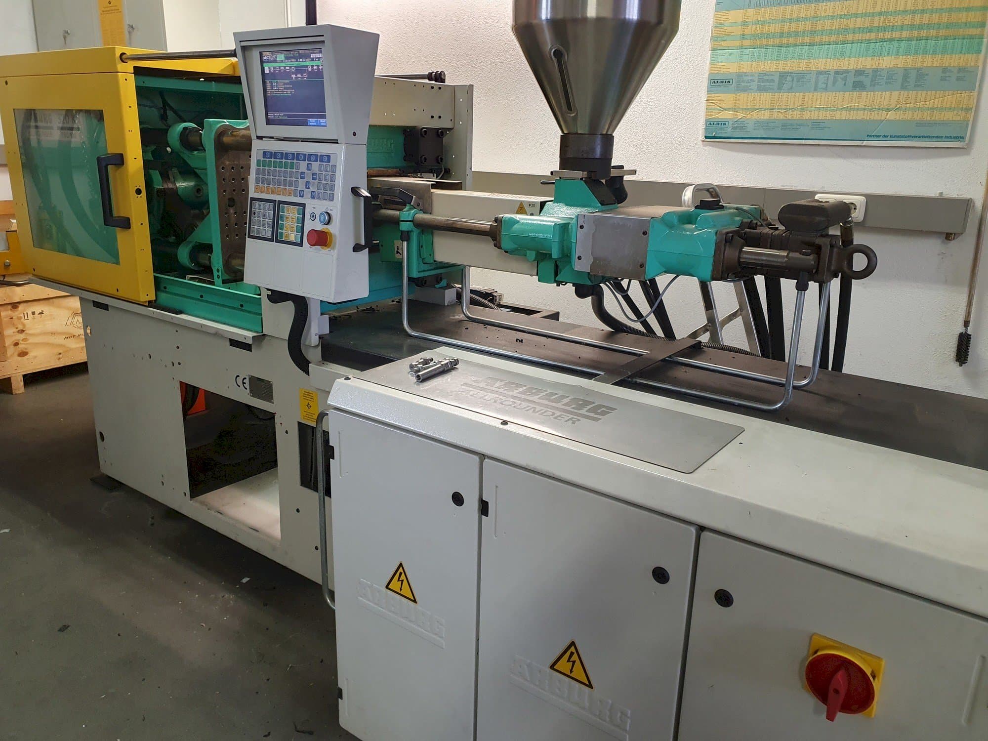 Koneen  Arburg Allrounder 320 KS 700-100 etunäkymä