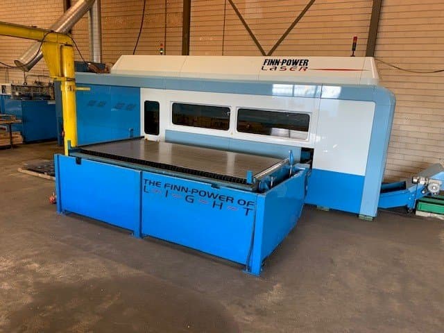 Koneen  Finn-Power FPL6-BL etunäkymä