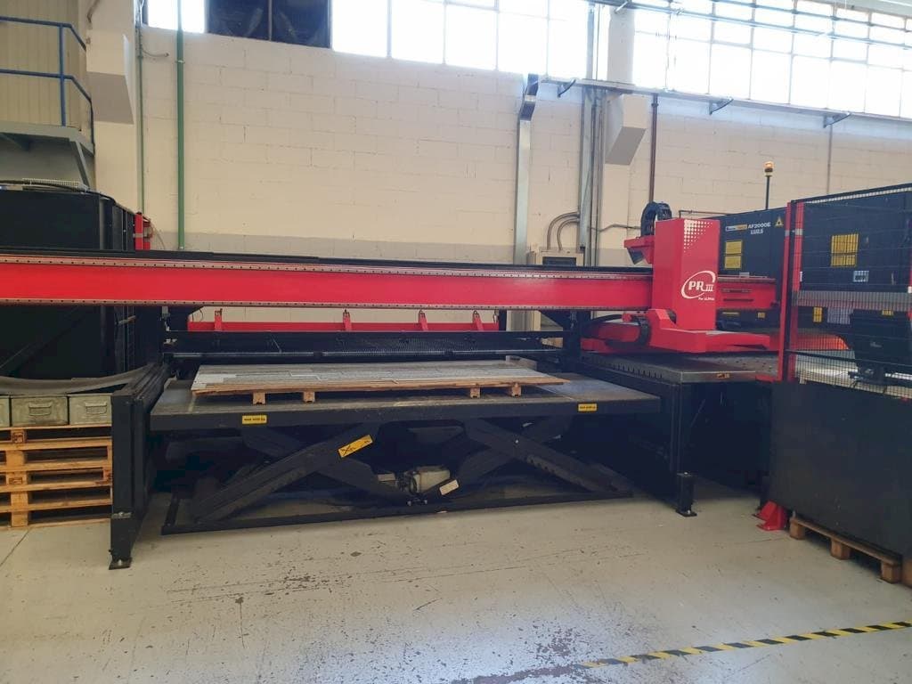 Koneen  AMADA LC 2415 ALFA IV etunäkymä