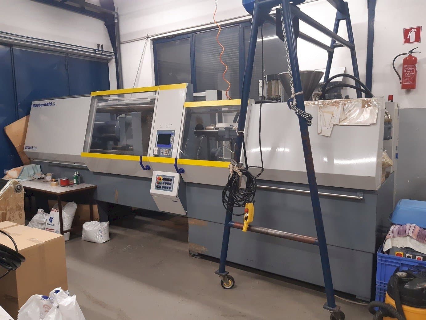 Koneen  Battenfeld BA 2000/1000 CDC etunäkymä