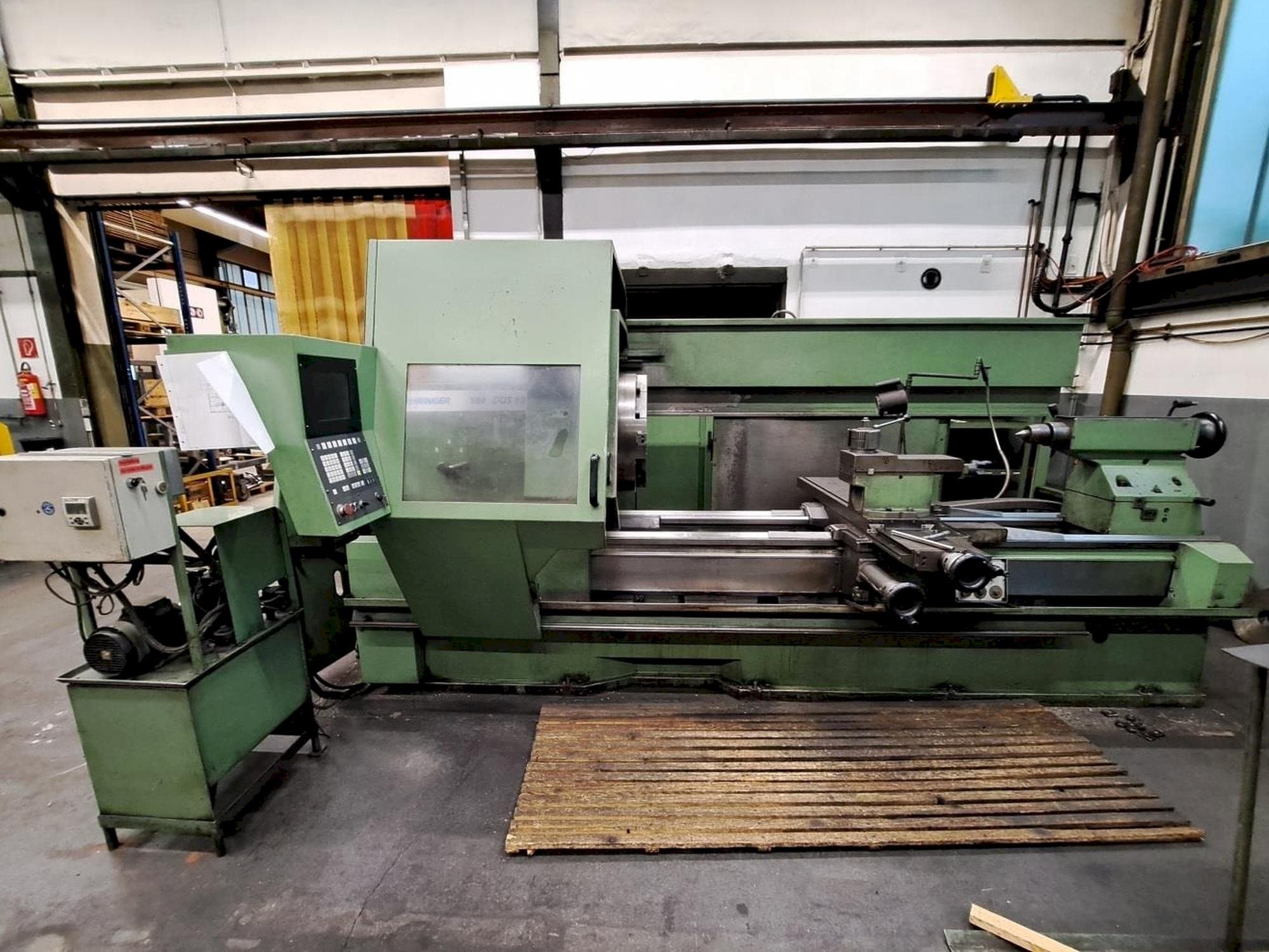 Koneen  BOEHRINGER VDF DUS 1000 etunäkymä