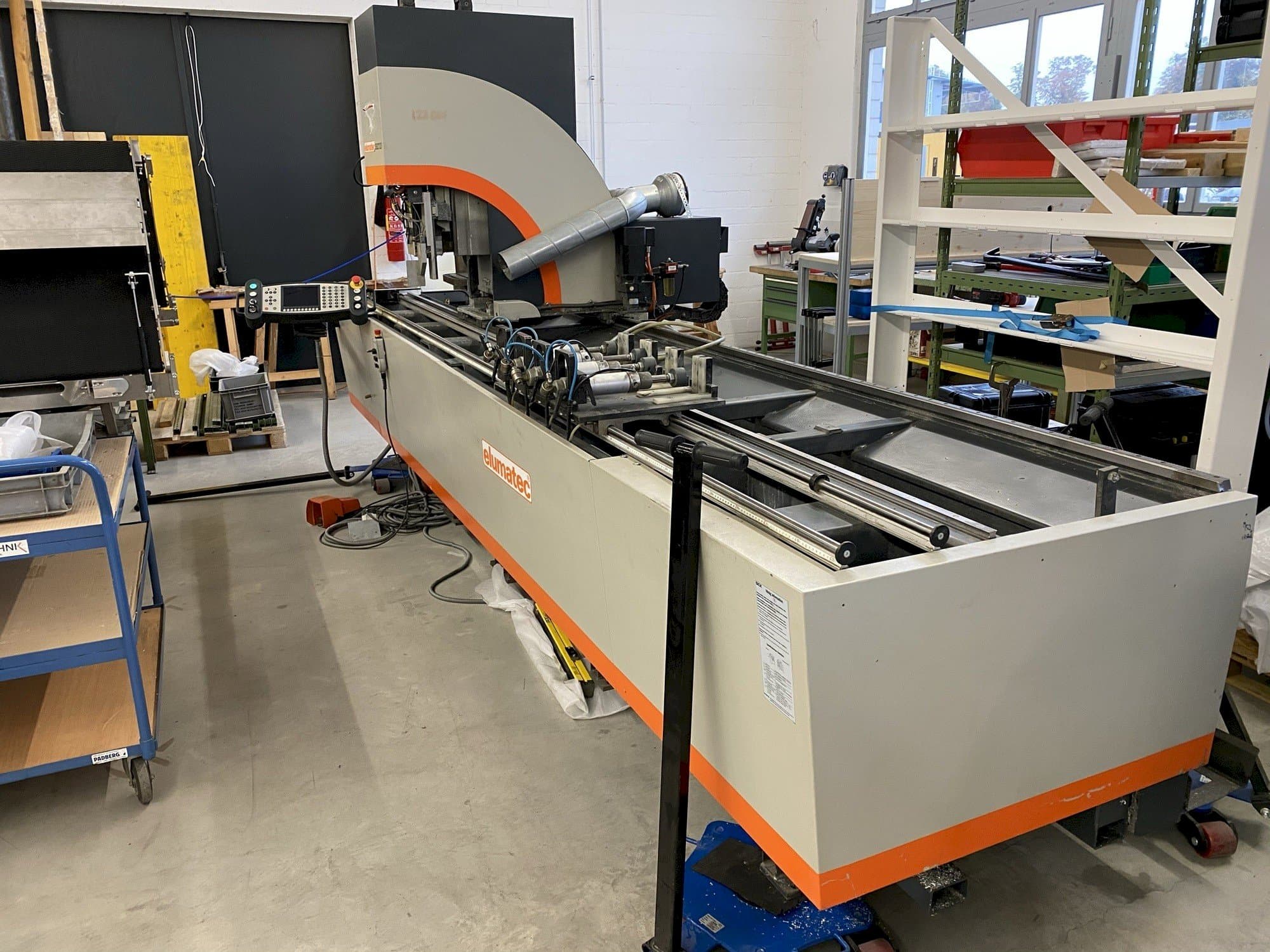 Koneen  Elumatec SBZ 122/3 etunäkymä