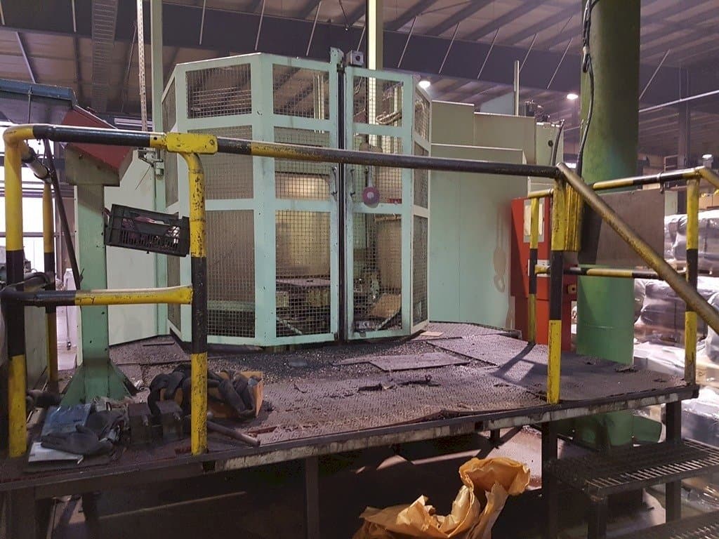 Koneen  HELLER BEA3 etunäkymä