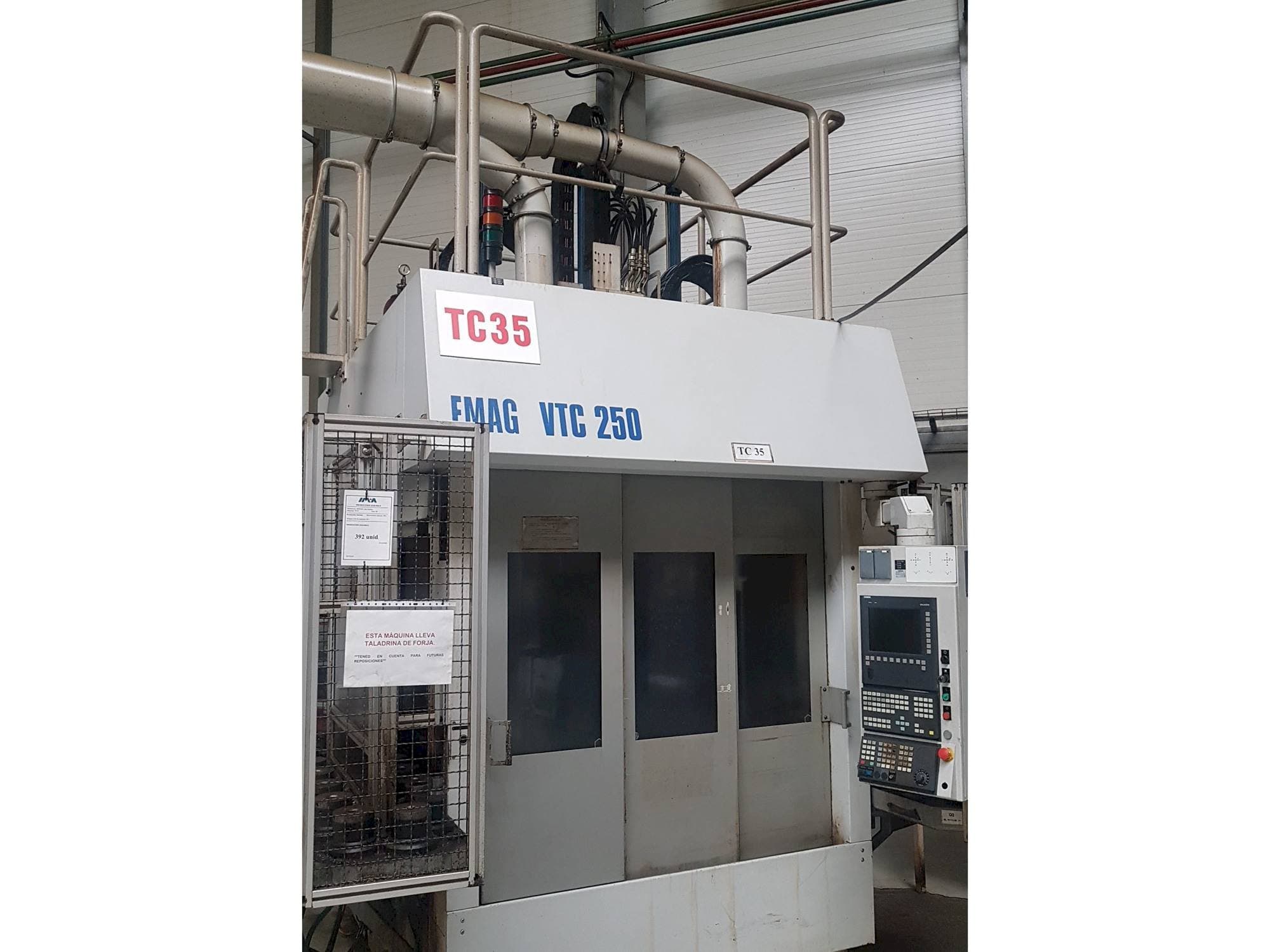 Koneen  EMAG VTC 250 etunäkymä