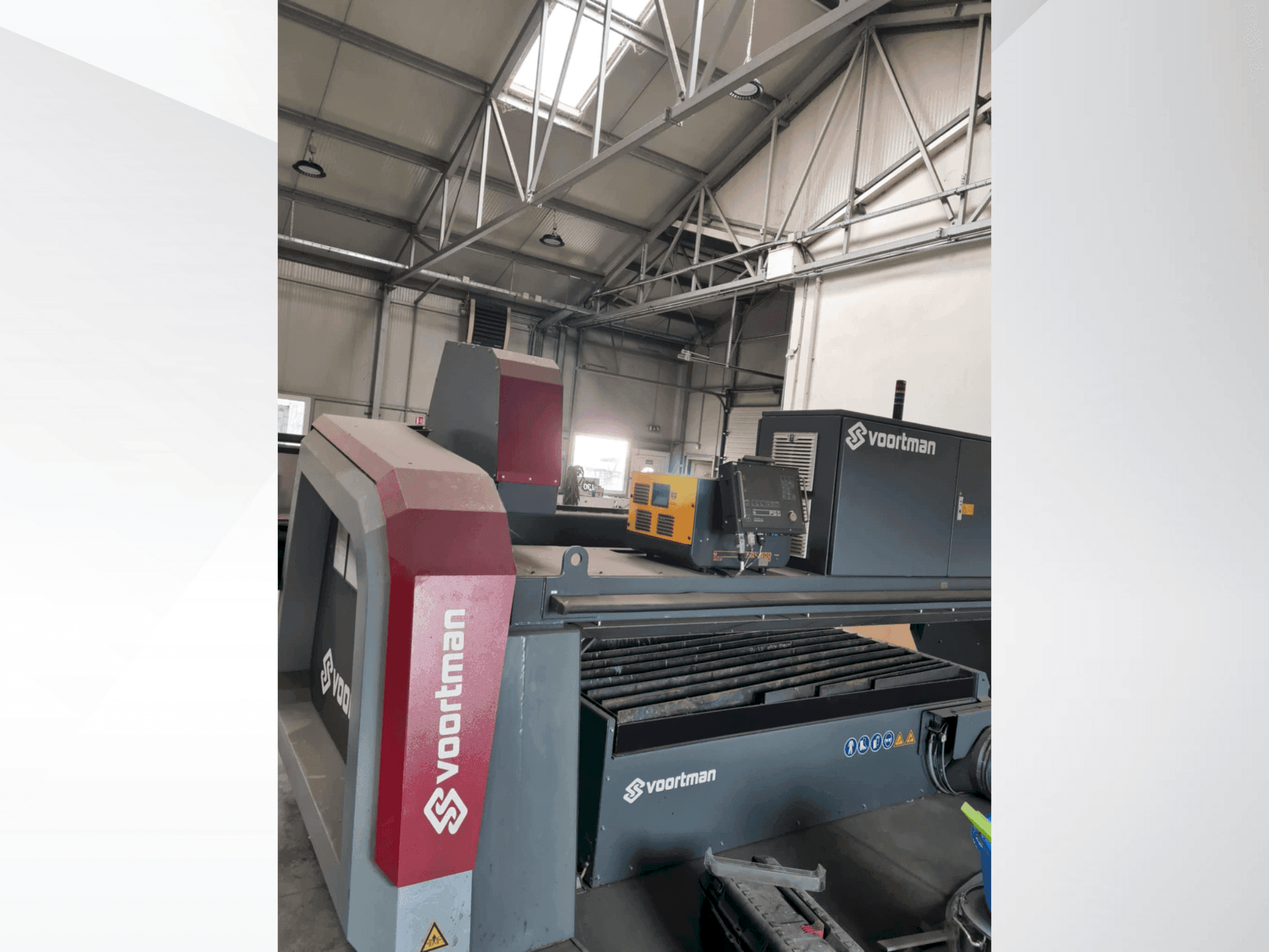 Koneen  VOORTMAN V304 etunäkymä