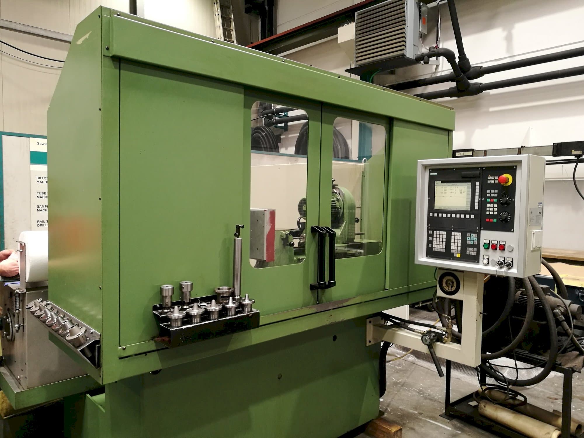 Koneen  TTB M10 400 NC etunäkymä