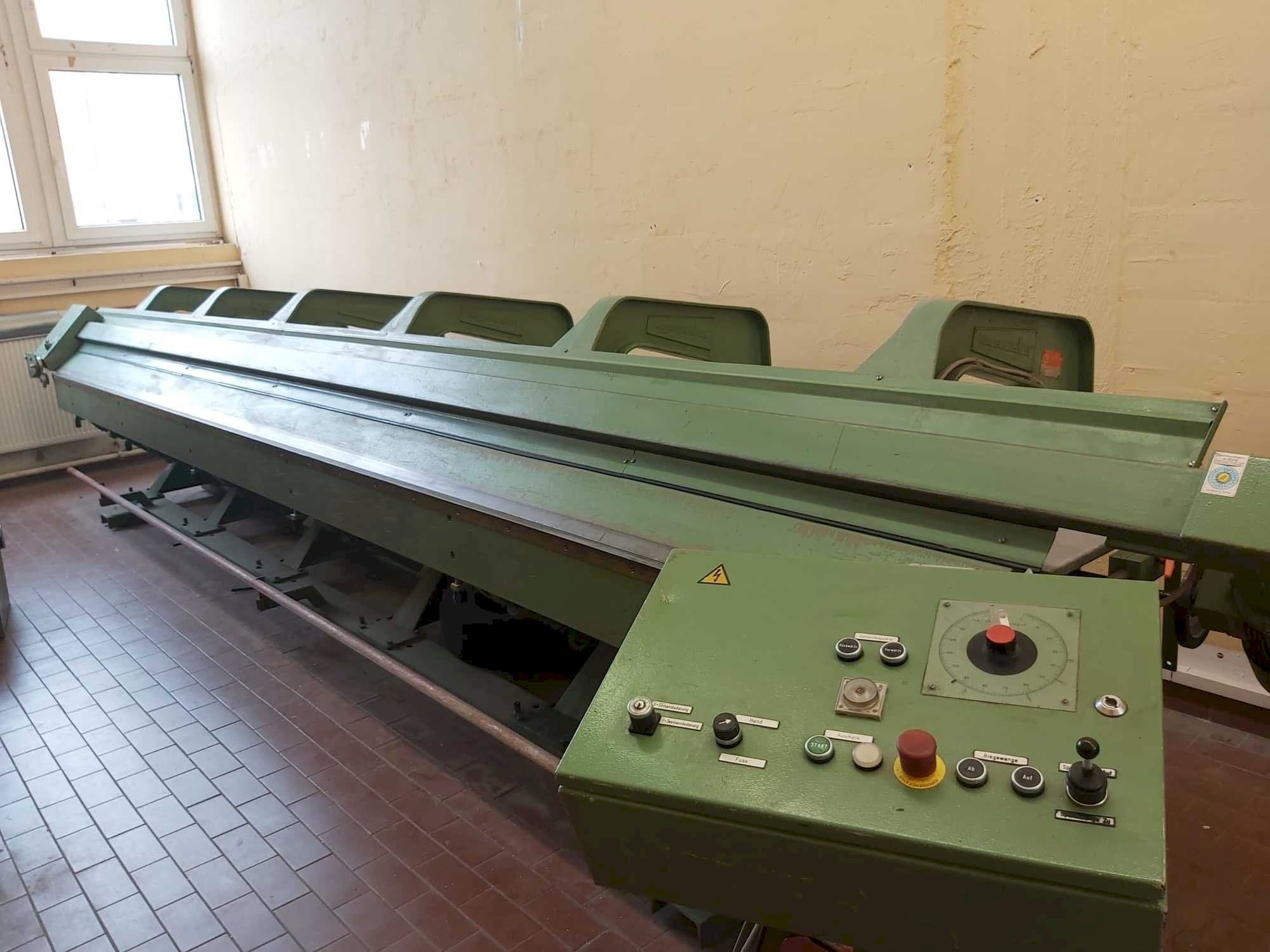 Koneen  Biegmeister BMTH 6.1,5 etunäkymä