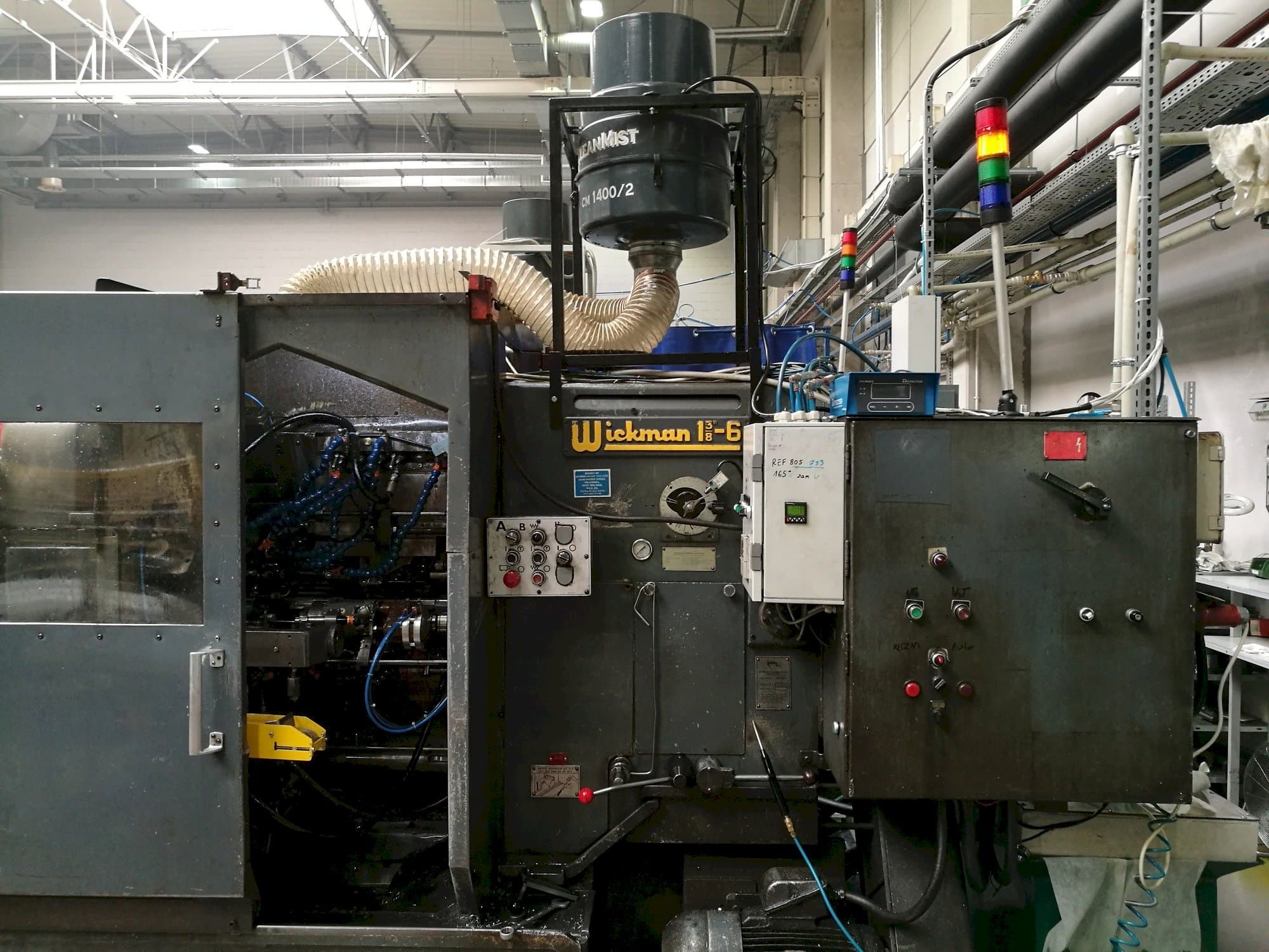 Koneen  Wickman 1  3/8"-6 etunäkymä